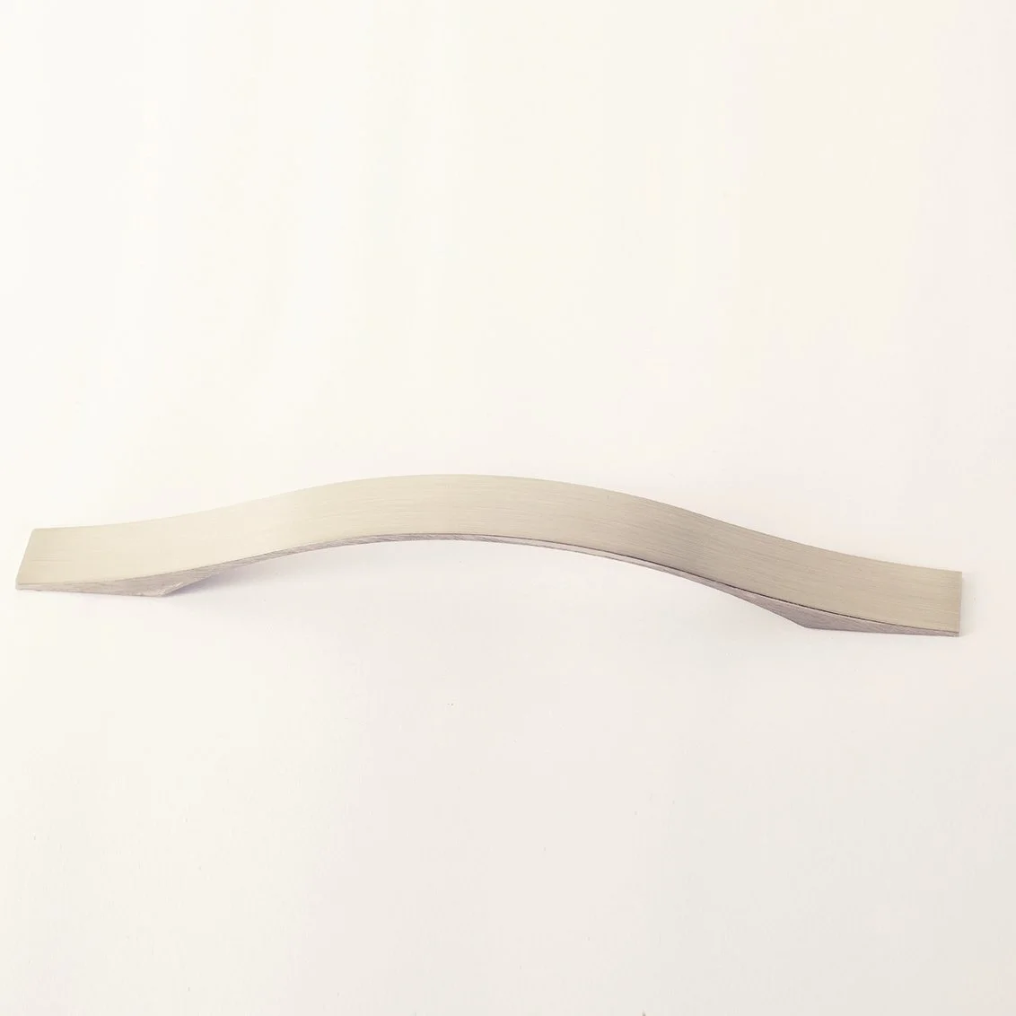 MANIJA CURVA ALUMINIO SATINADA 
- 96MM - 128MM - 160MM