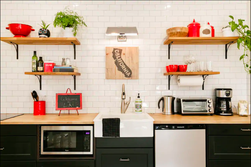 ADU Guesthouse Farmhouse Kitchen