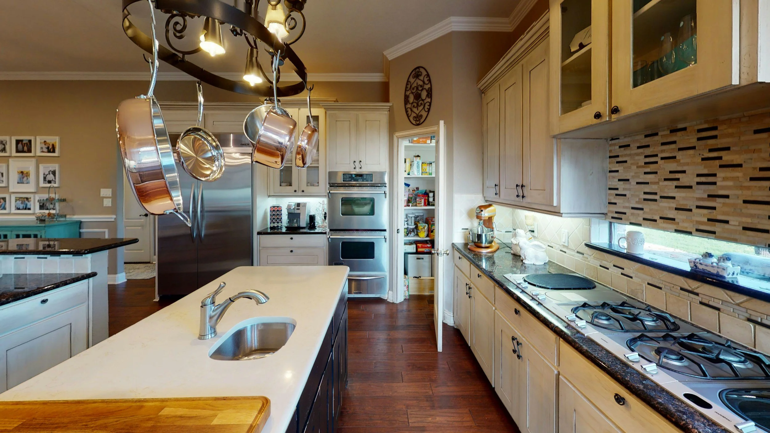Clean Organized Kitchen