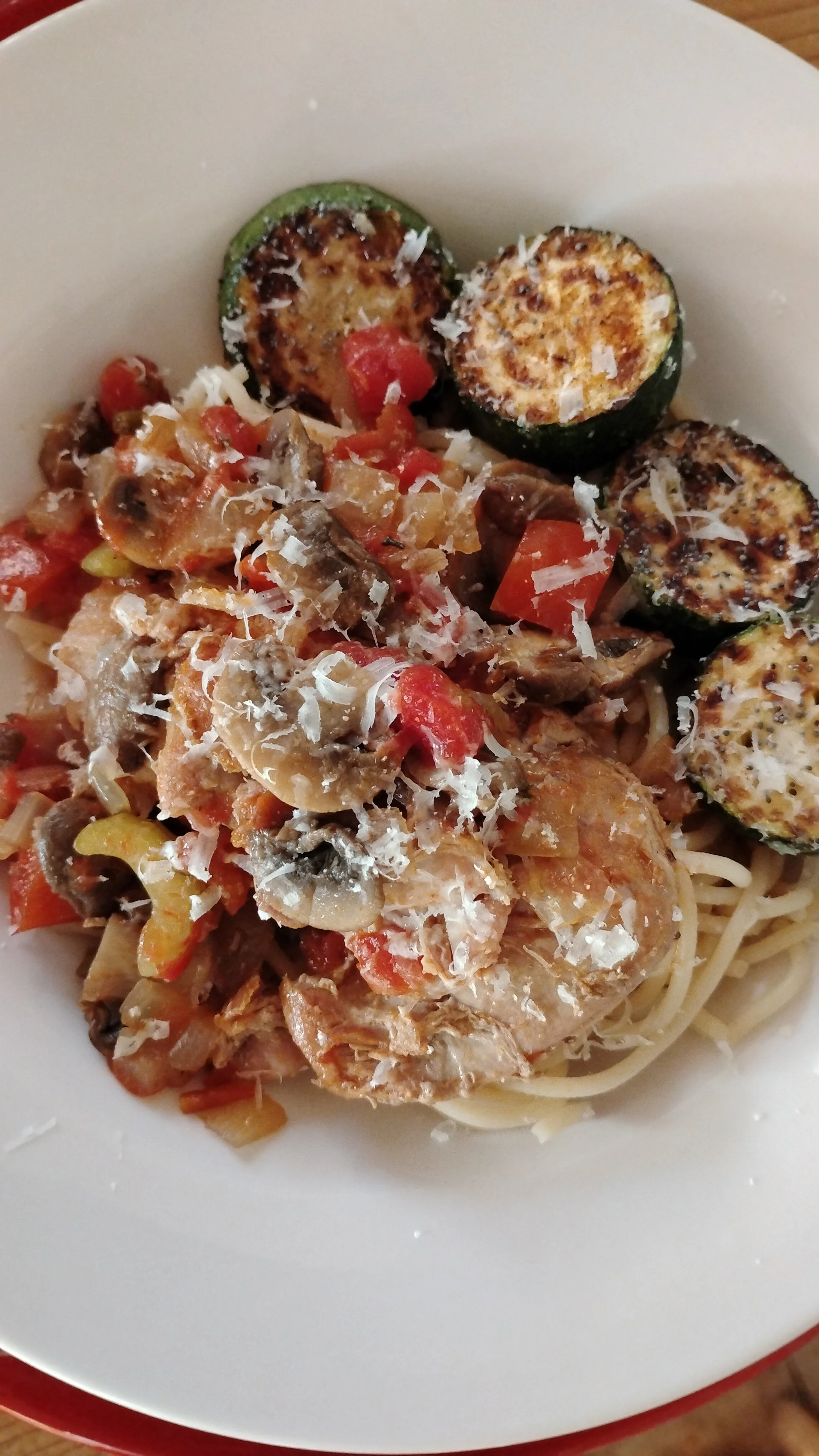 Pasta with veggies and sauce