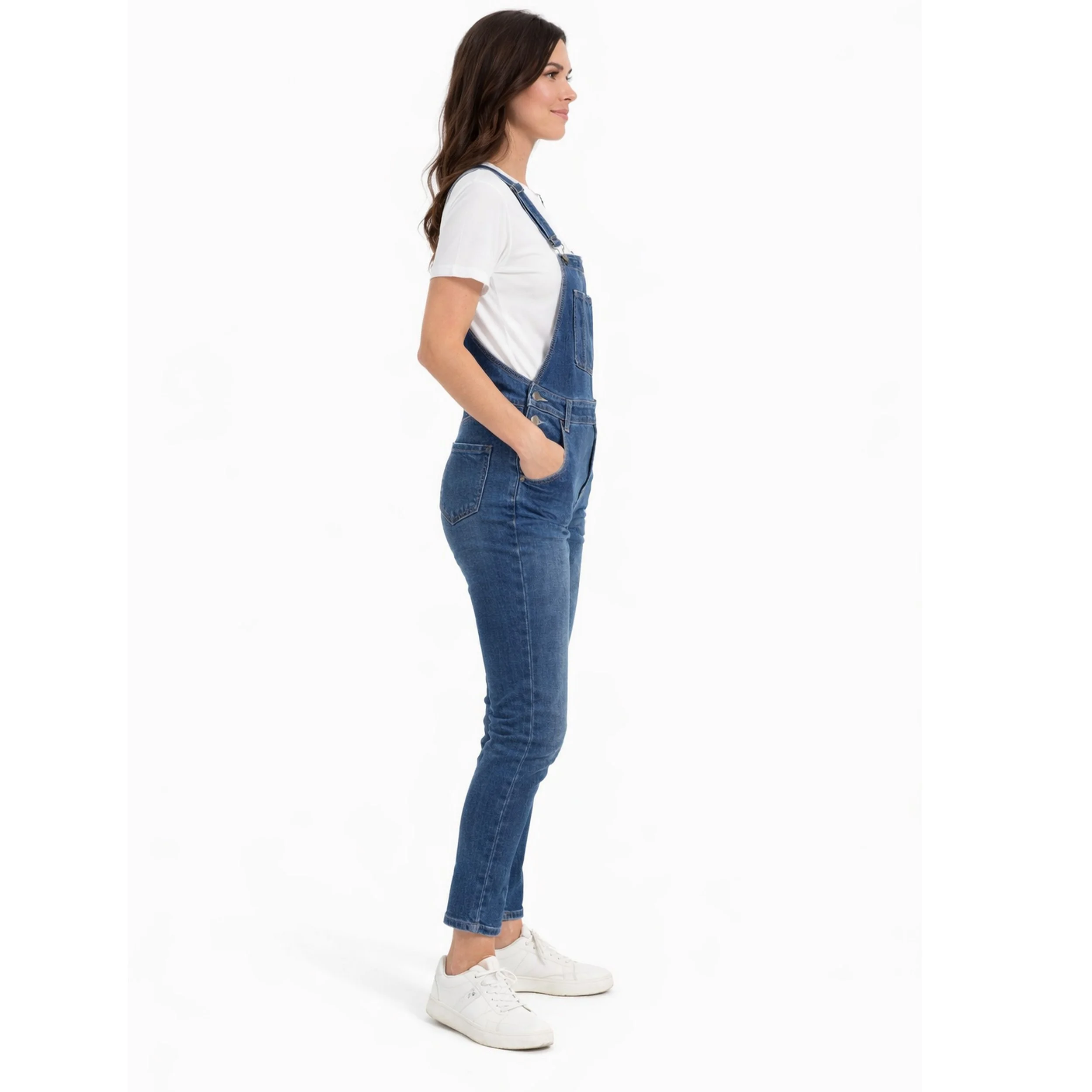 salopette slim en jean pour femme de profil.jpg