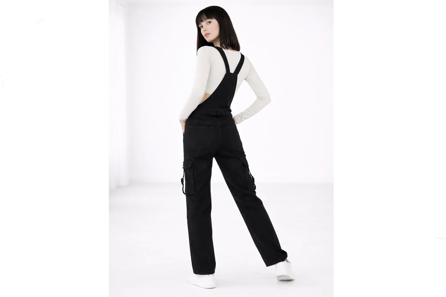 nouvelle salopette pour femme coupe cargo.webp