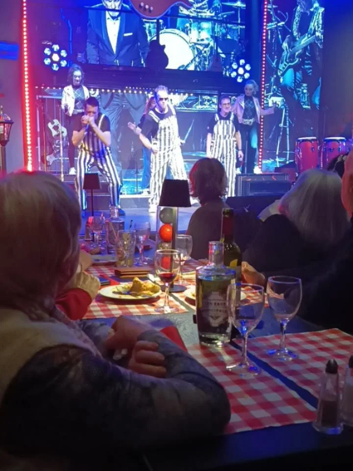 Soir&eacute;e Salopette avec Micka&euml;l &agrave; l'harmonica