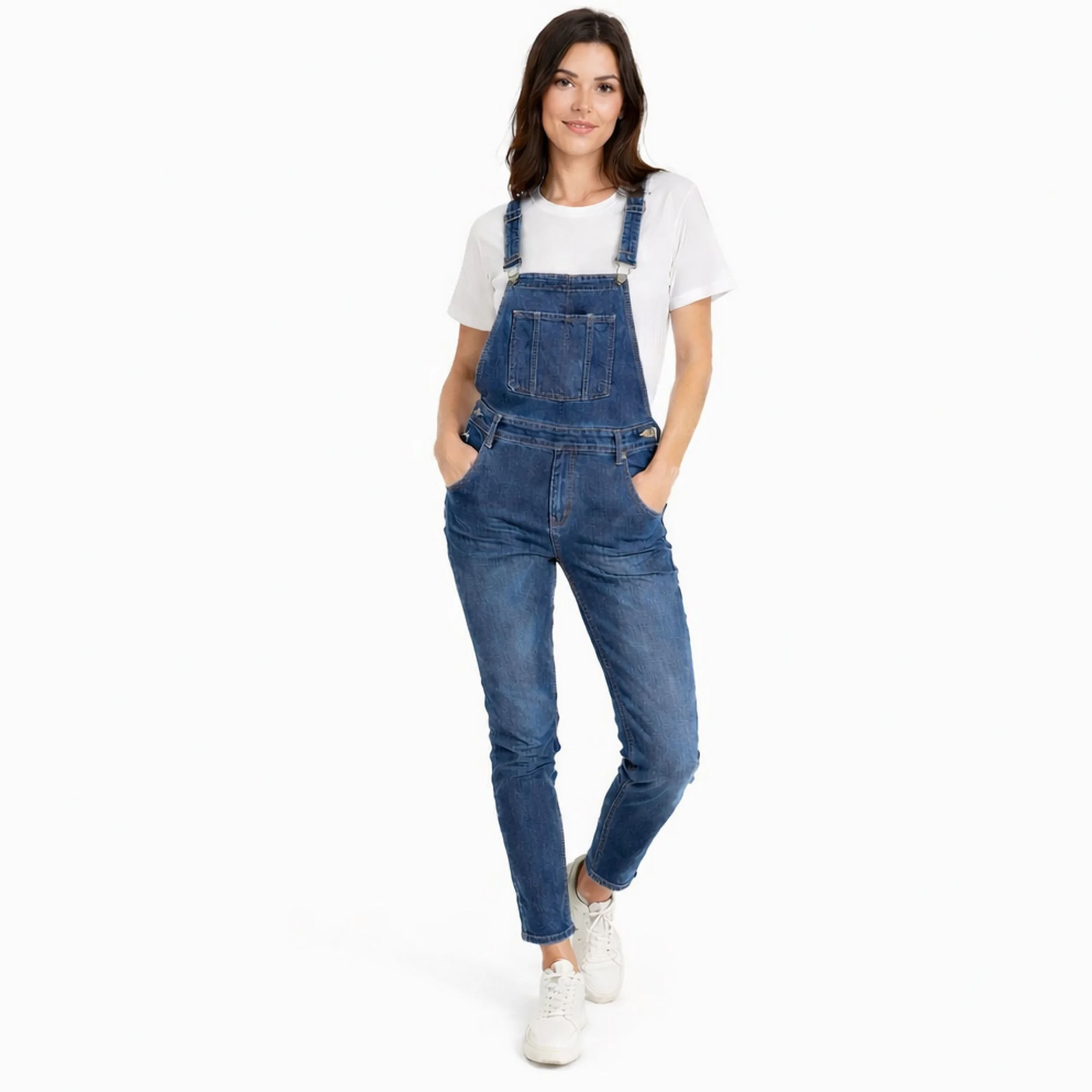 salopette slim en jean pour femme.jpg