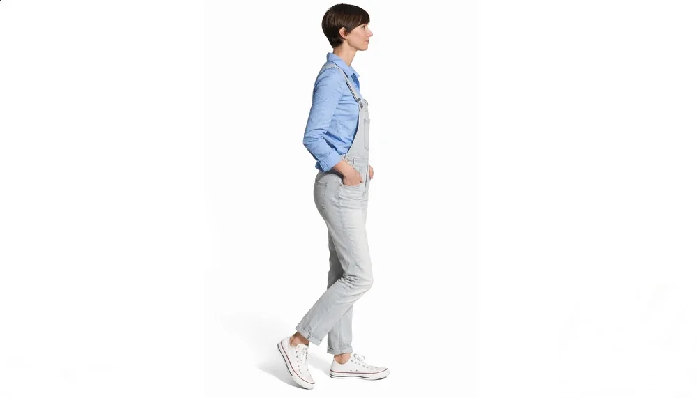 salopette coupe slim pour femme.webp