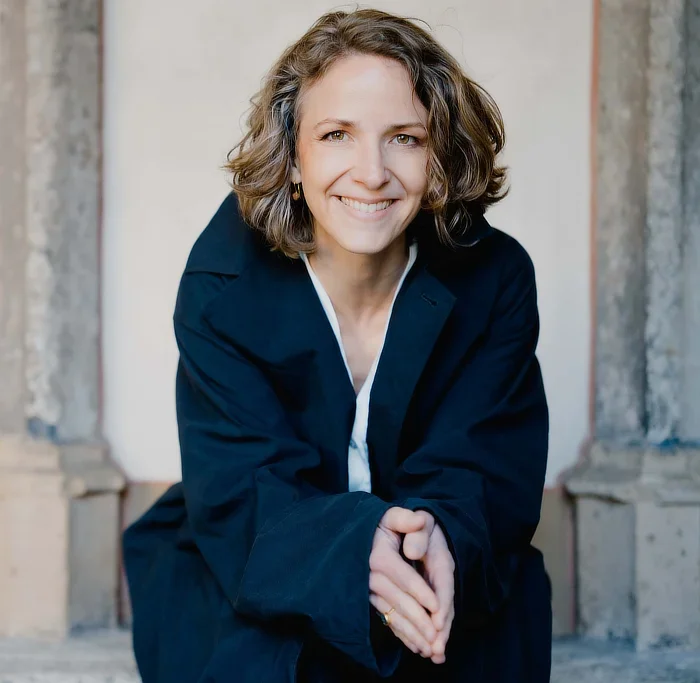 Elena Kirchberg, coach and lawyer, specializing in conflict coaching for the NextGen in family businesses