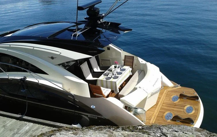 Marquis 420 aft deck