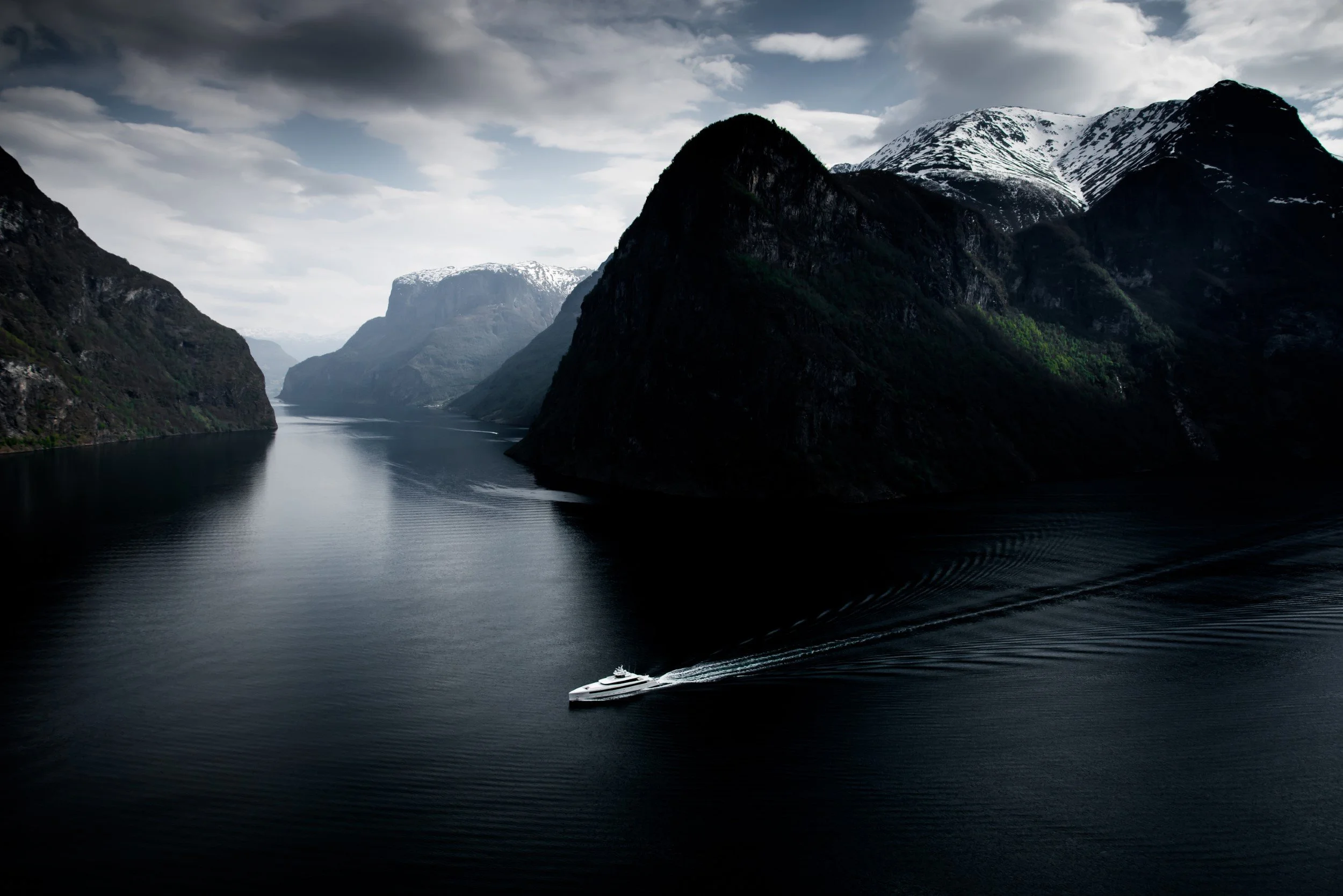 Fjord Yachting.jpg