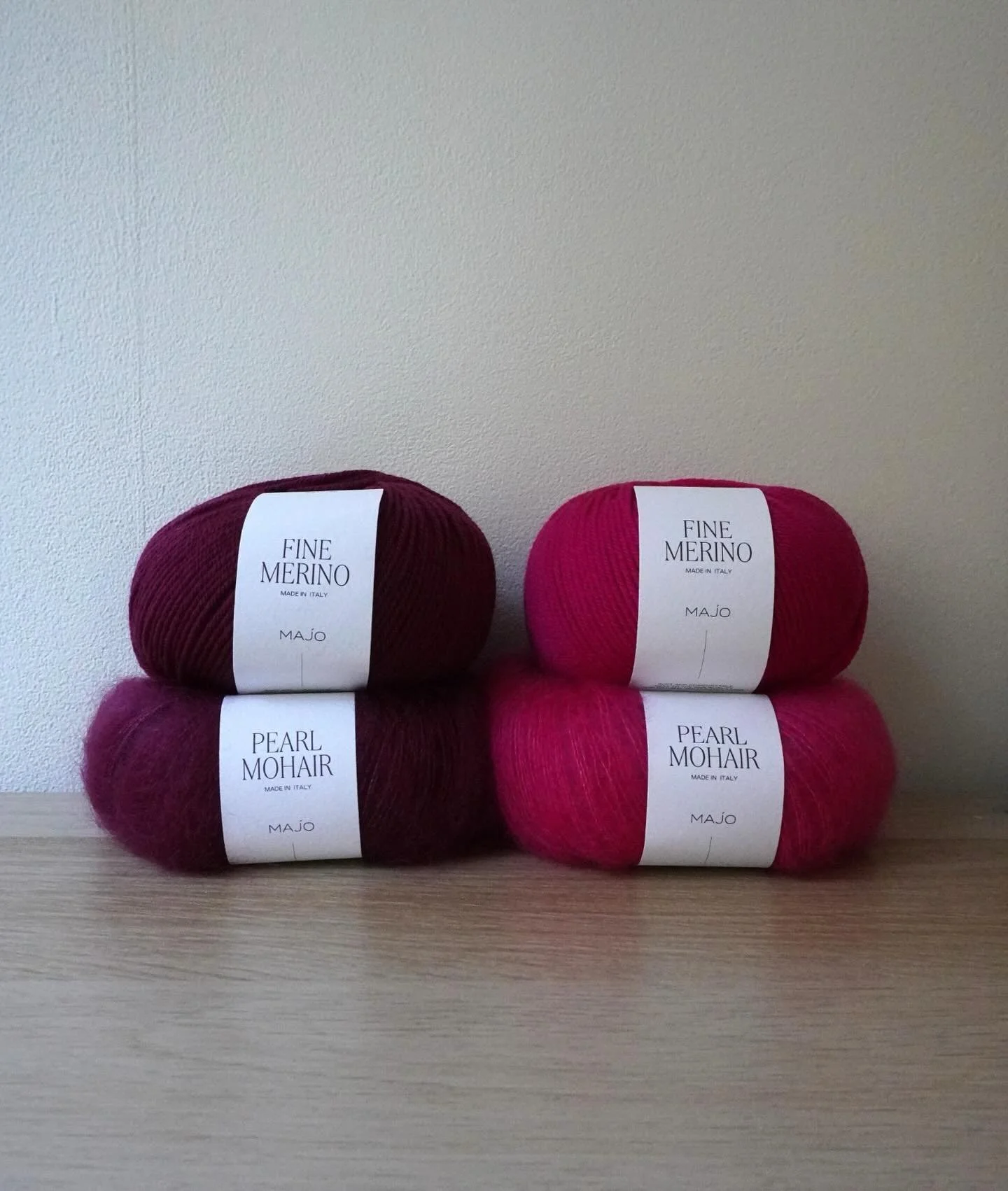 Je vous proposerai en boutique une marque de laine fran&ccedil;aise : @majogarn 😊 
Vous pourrez trouver une s&eacute;lection de couleurs dans les gammes Pearl Mohair, Fine Merino, Puno Fine et Honey Alpaca 🧶

#desmaillesetdescouleurs