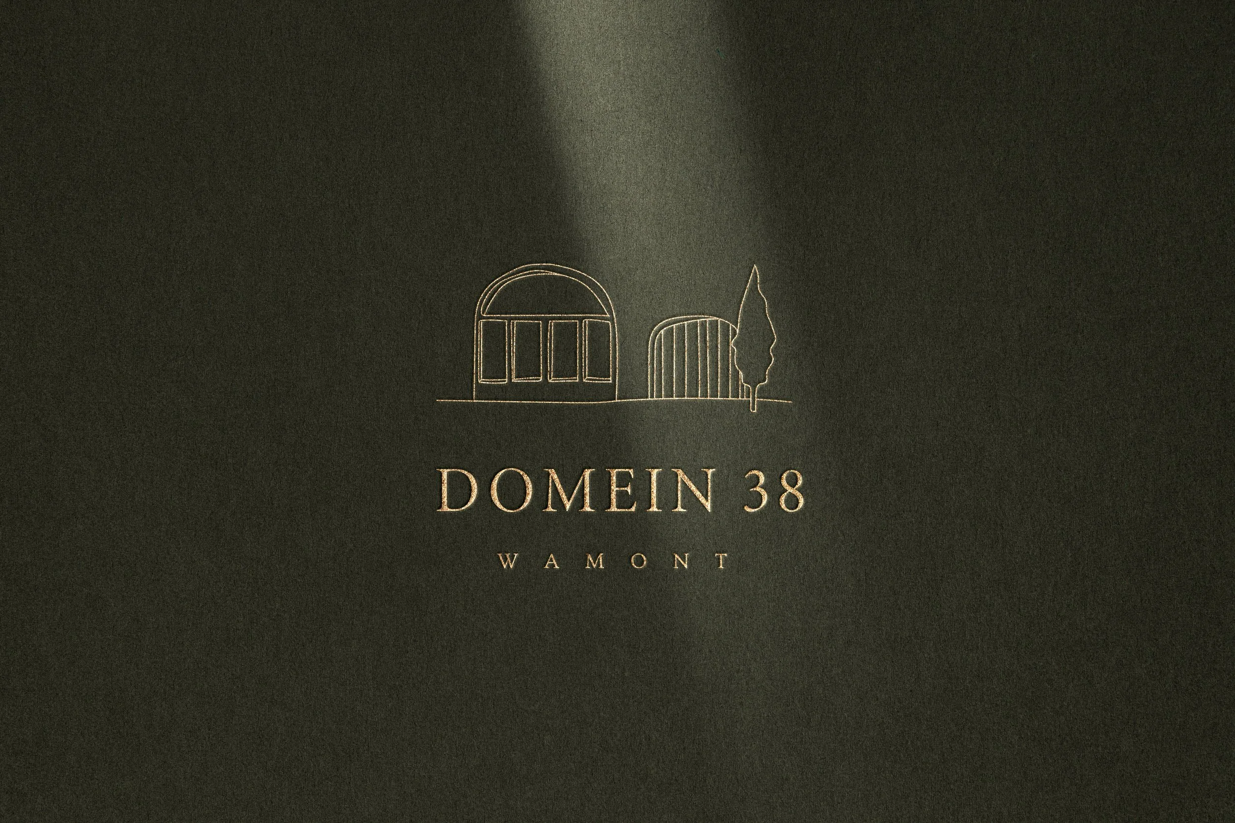 Posh-Debossed-Logo-Mockup kopie 2.jpg