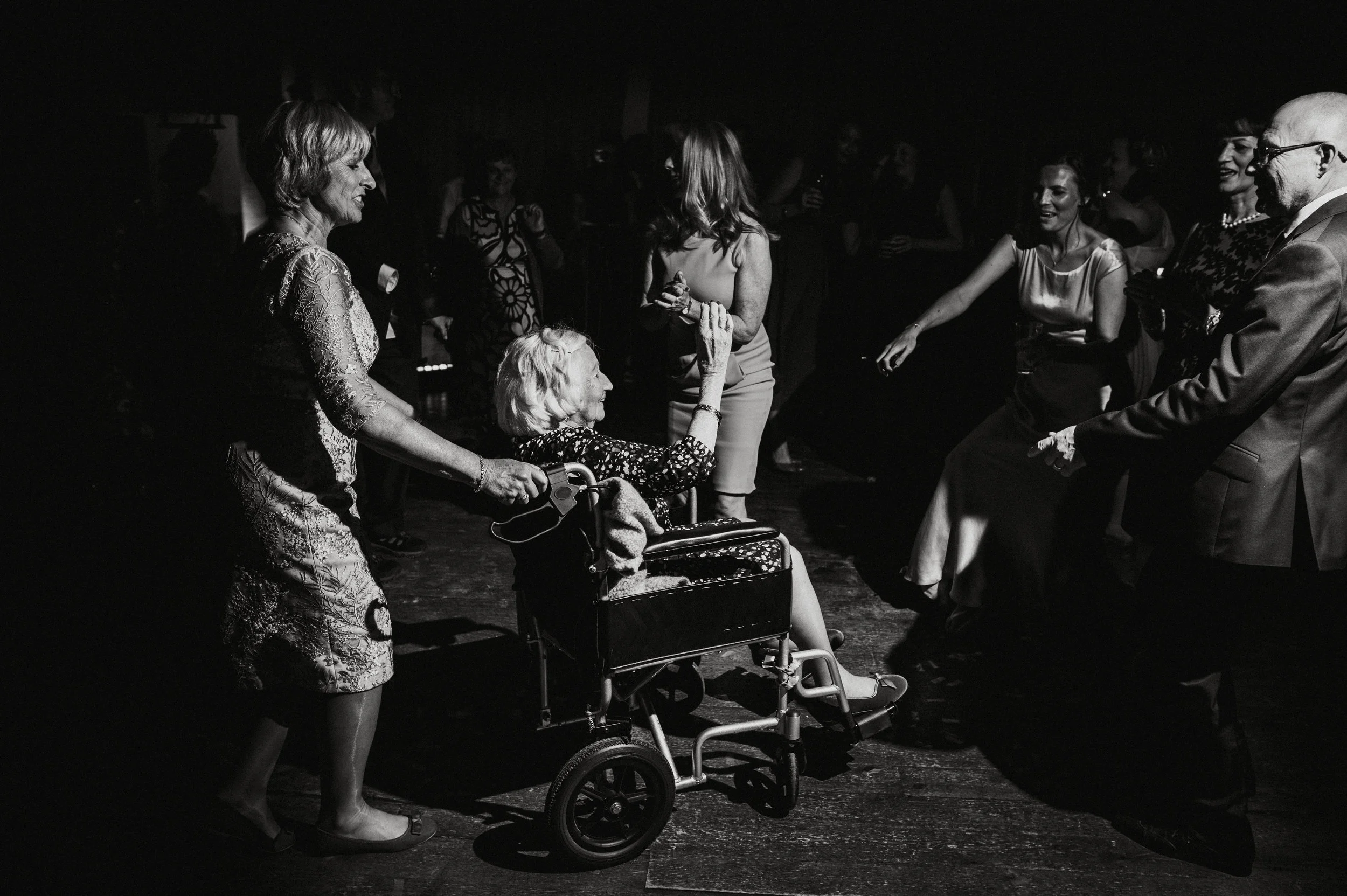 Wedding party at Nancarrow Farm captured by award-winning documentary style Cornwall wedding photographer Mark Shaw Photography.