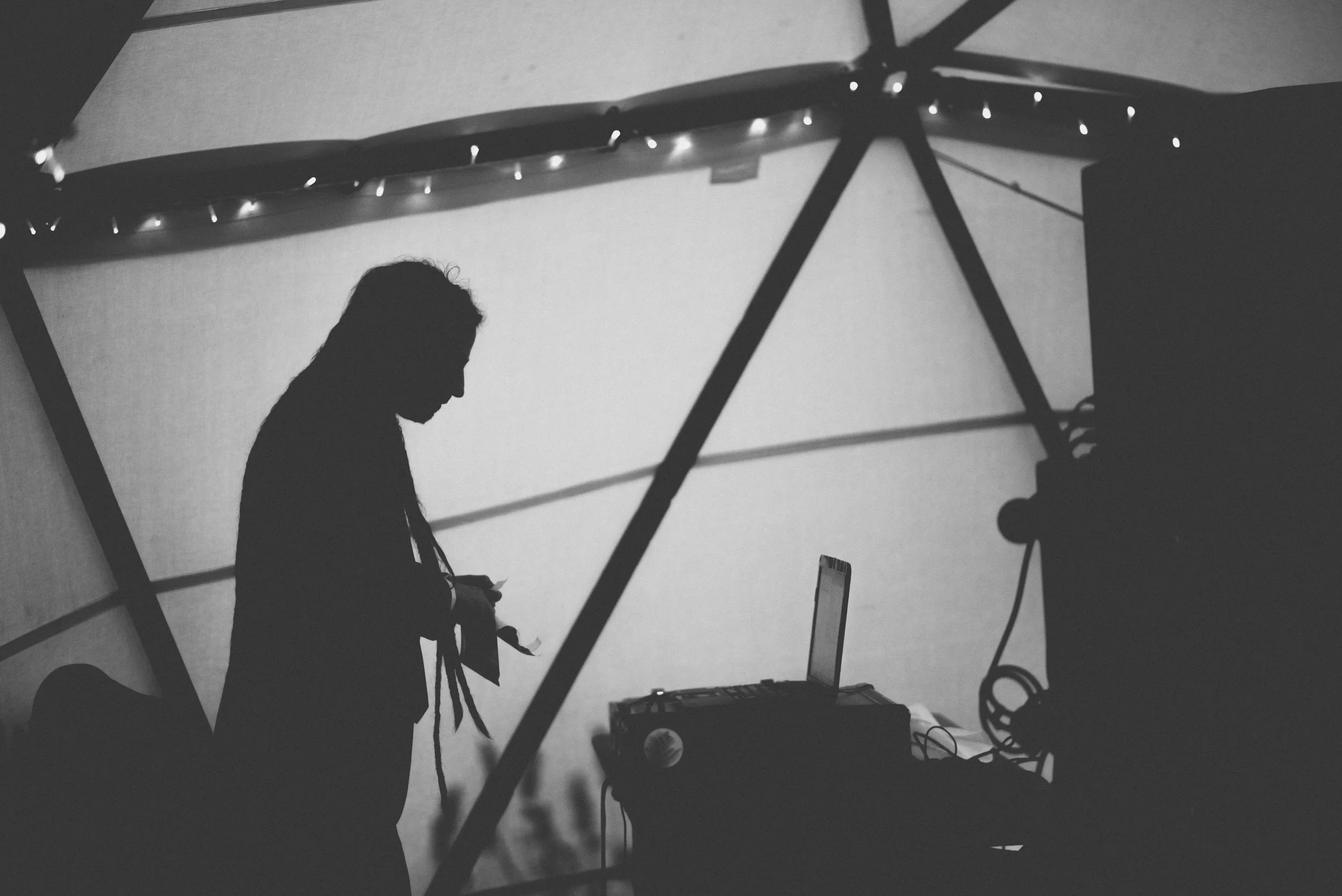 Tipi wedding captured by Cornwall wedding photographer Mark Shaw Photography