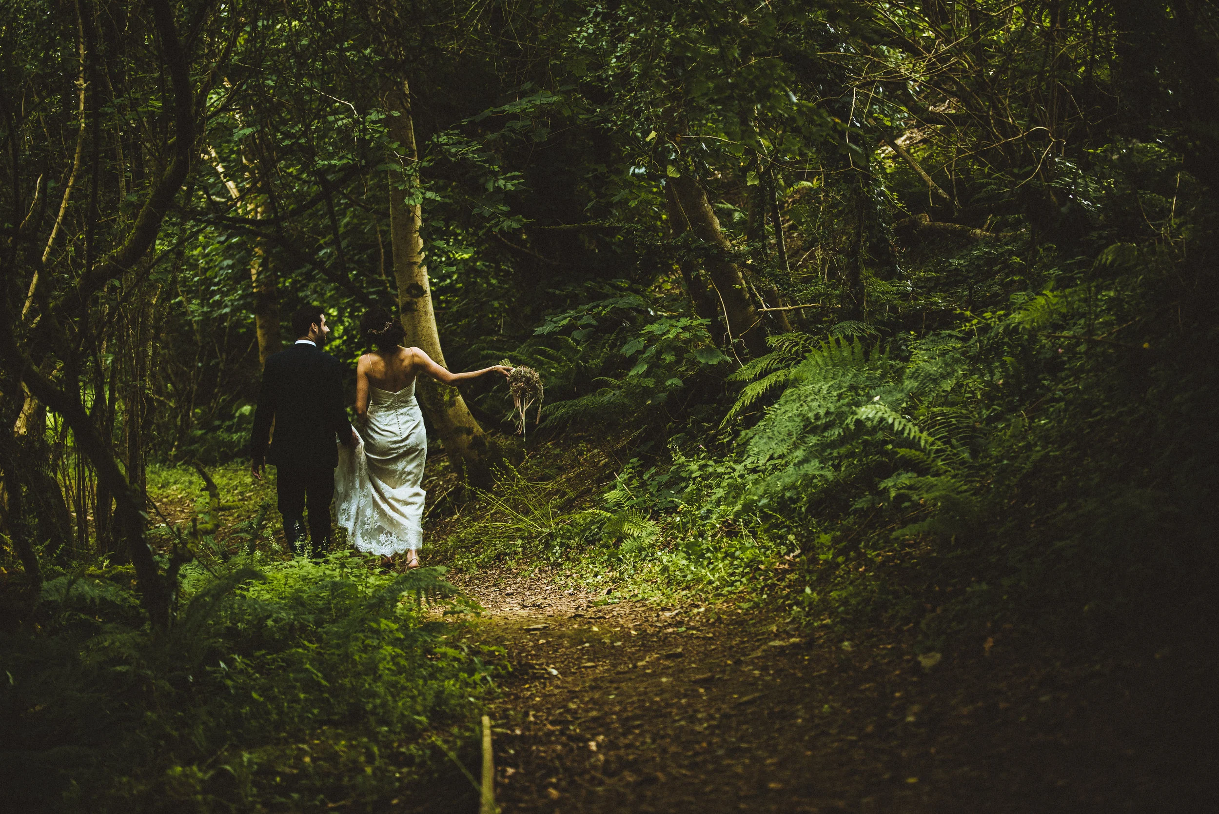 Annie &amp; Lee's Intimate Wedding At The Green