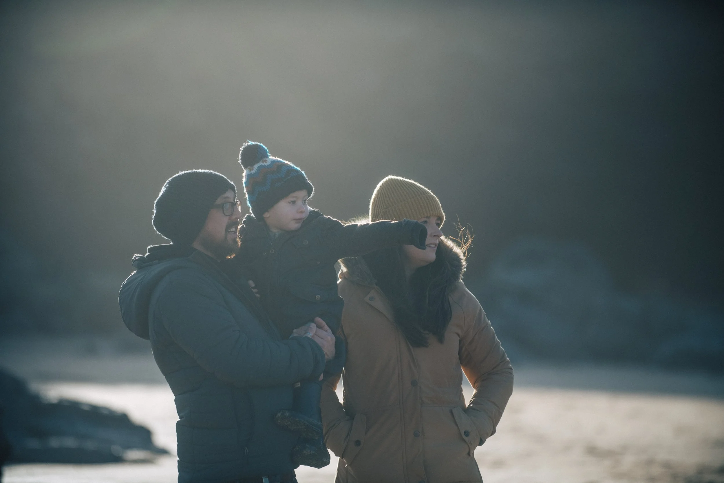 Cornwall family photographer session on beach with Mark Shaw photography 