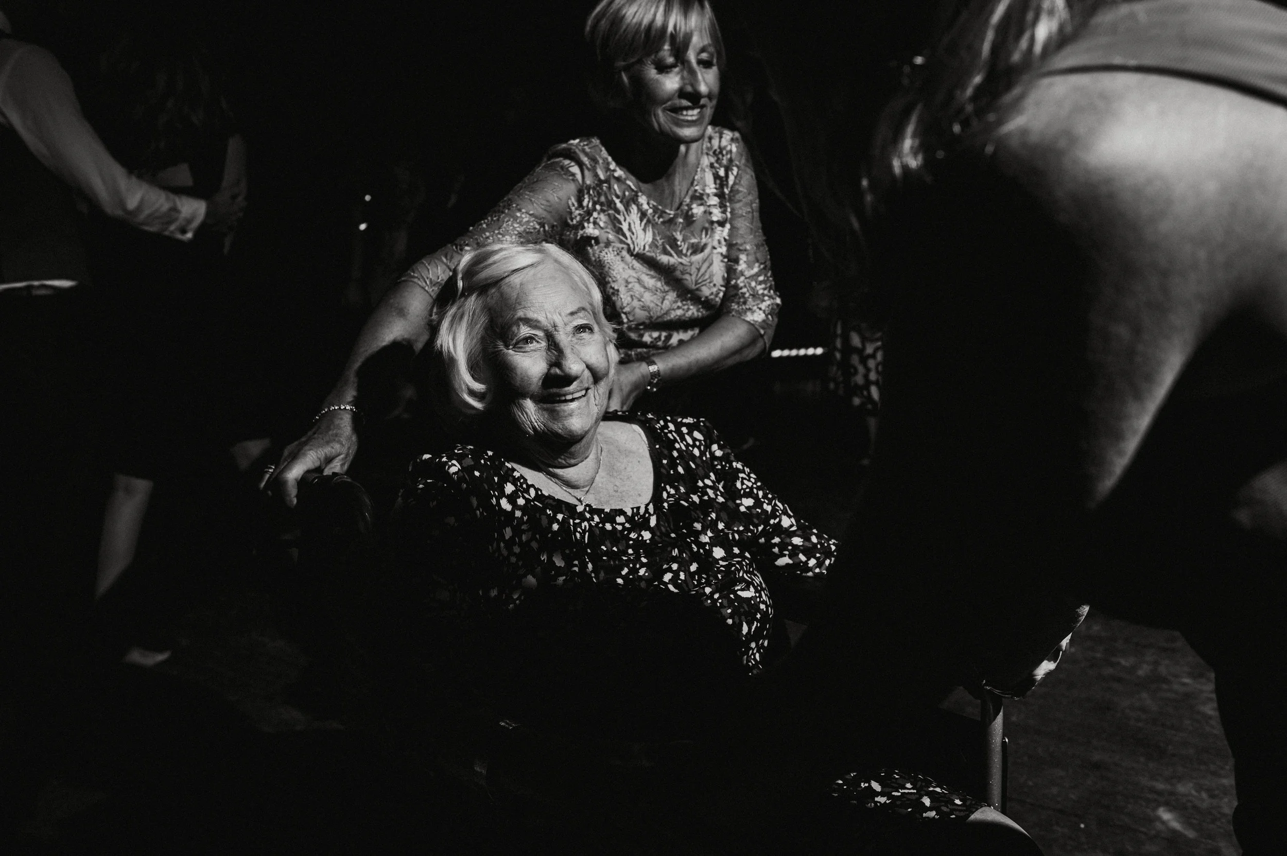 Wedding party at Nancarrow Farm captured by award-winning documentary style Cornwall wedding photographer Mark Shaw Photography.