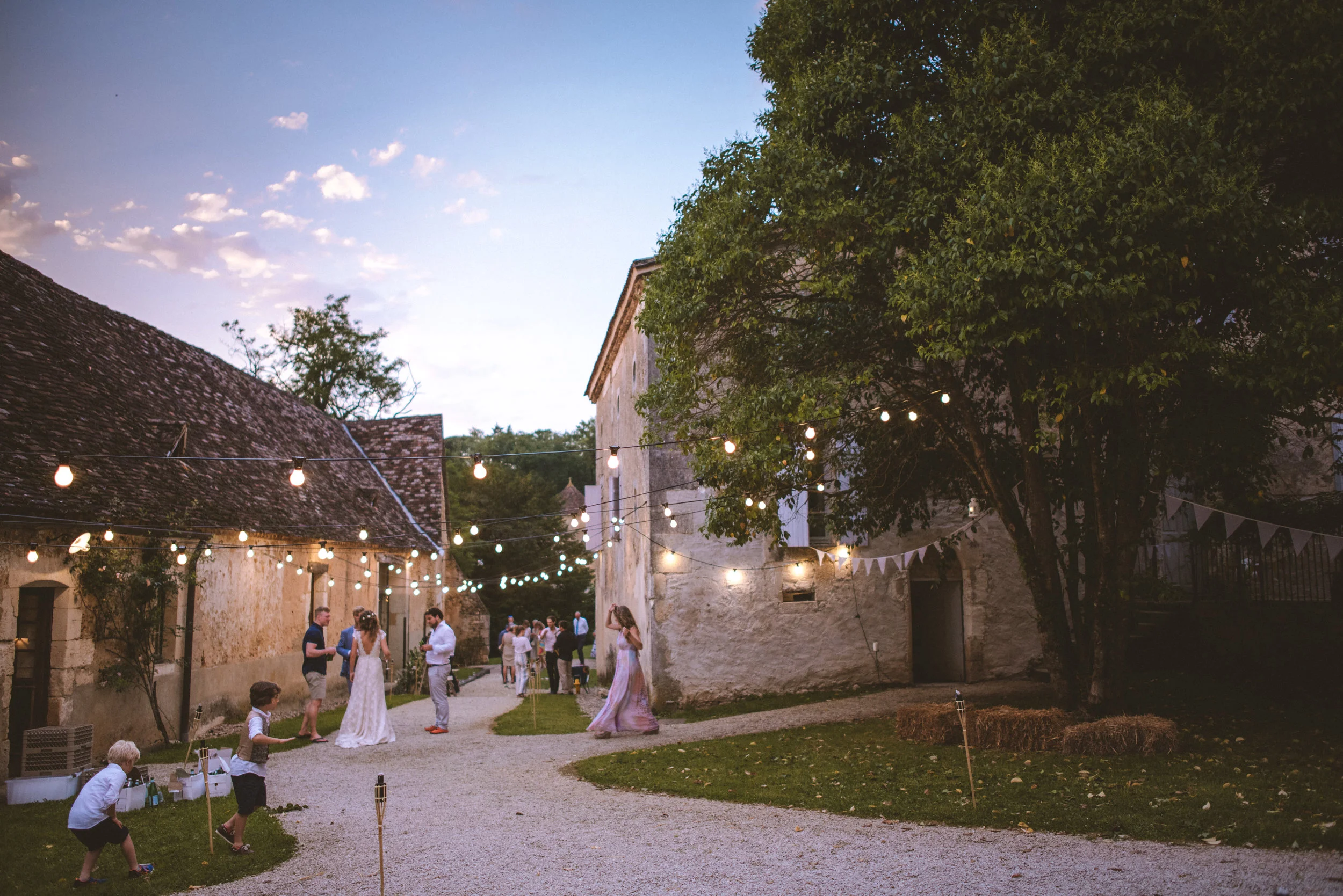 wedding-photographer-dordogne-mark-shaw-69.jpg