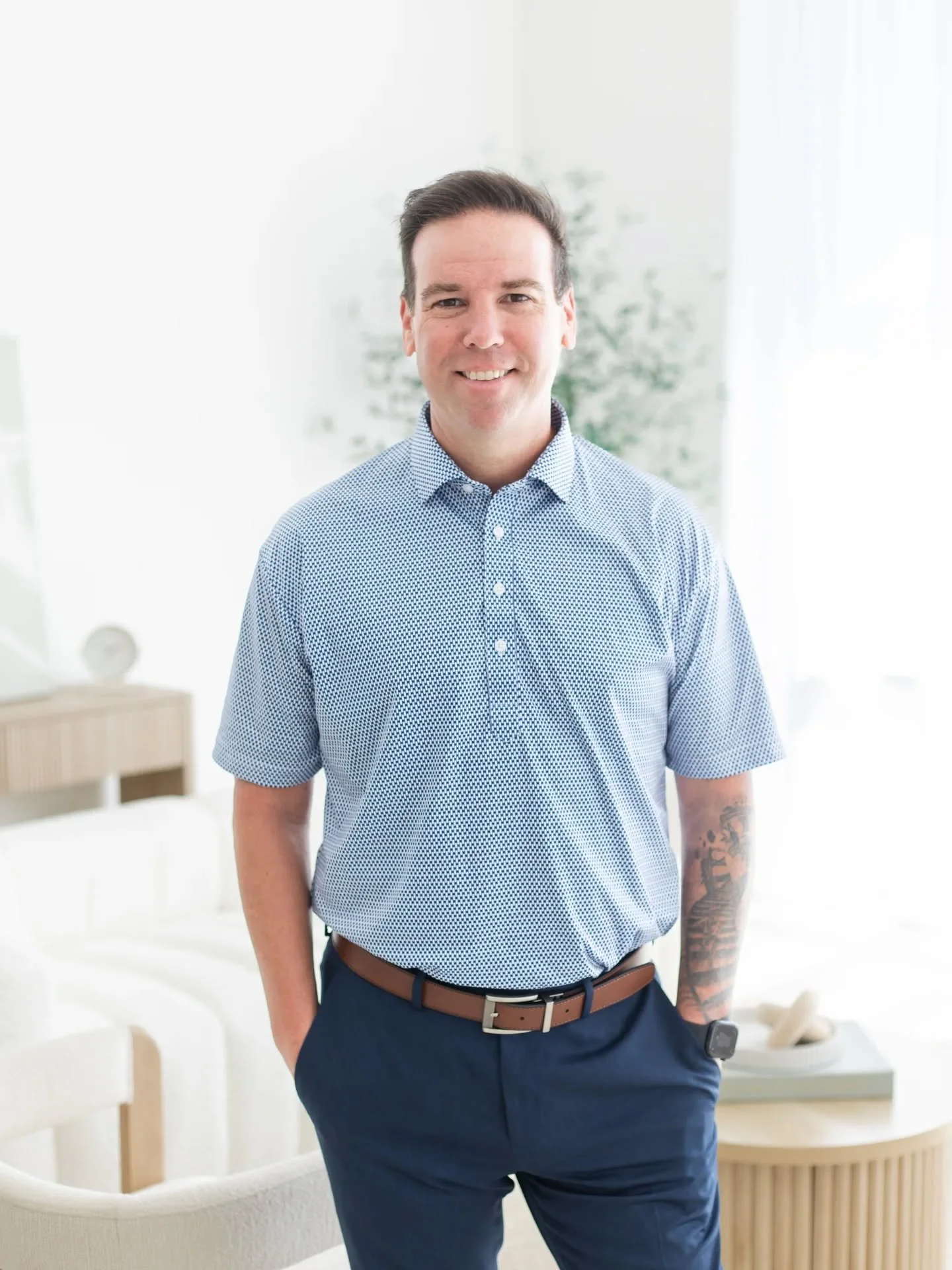 Reminder: men need brand photos too.

We spent last week behind the lens with @birminghammortgageguy and he walked away with a reel of content that will carry him through the year. A library built around his business, not a trend.

The stock photo er