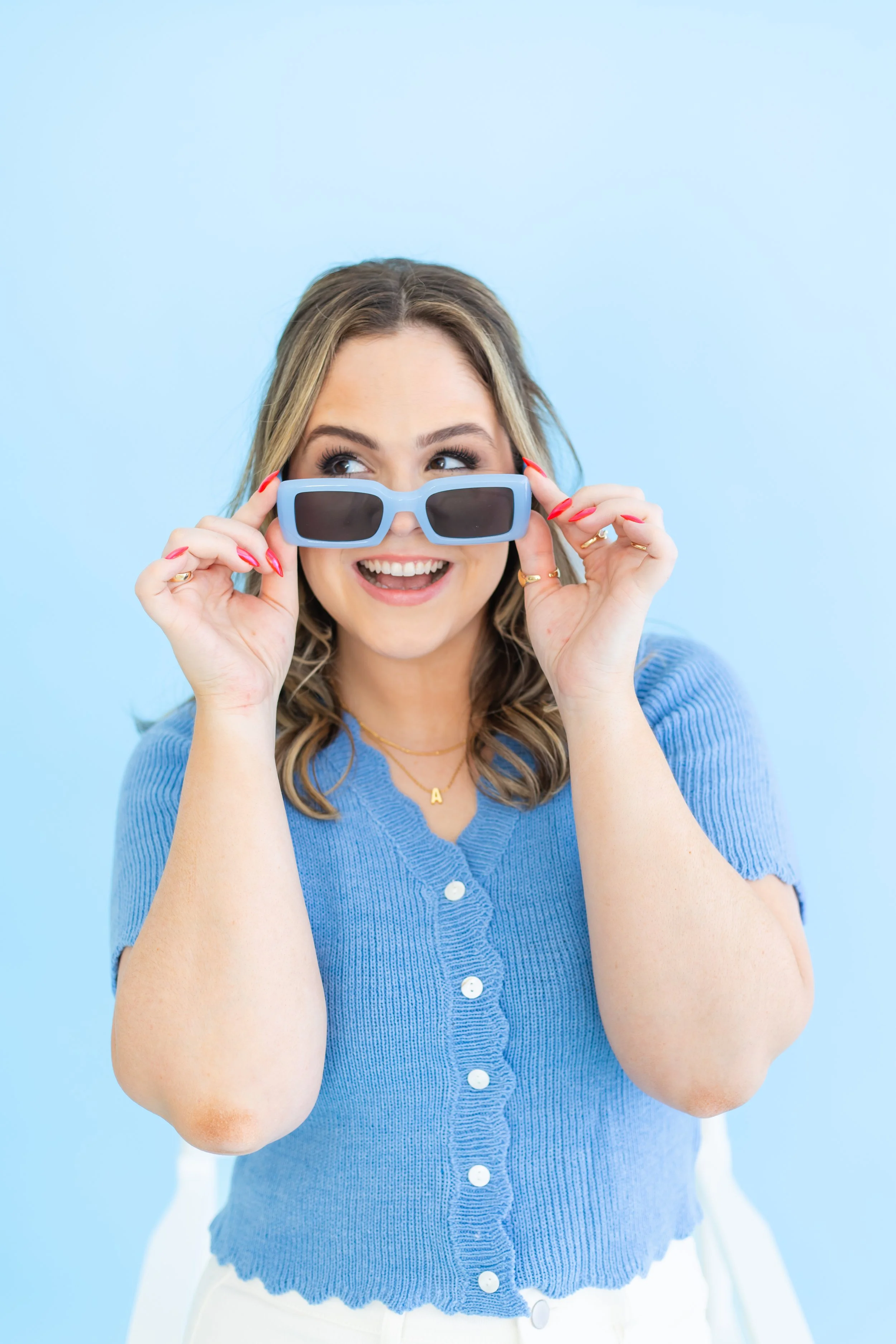 Why You Shouldn't Hire a Social Media Manager Who Can't Do It All