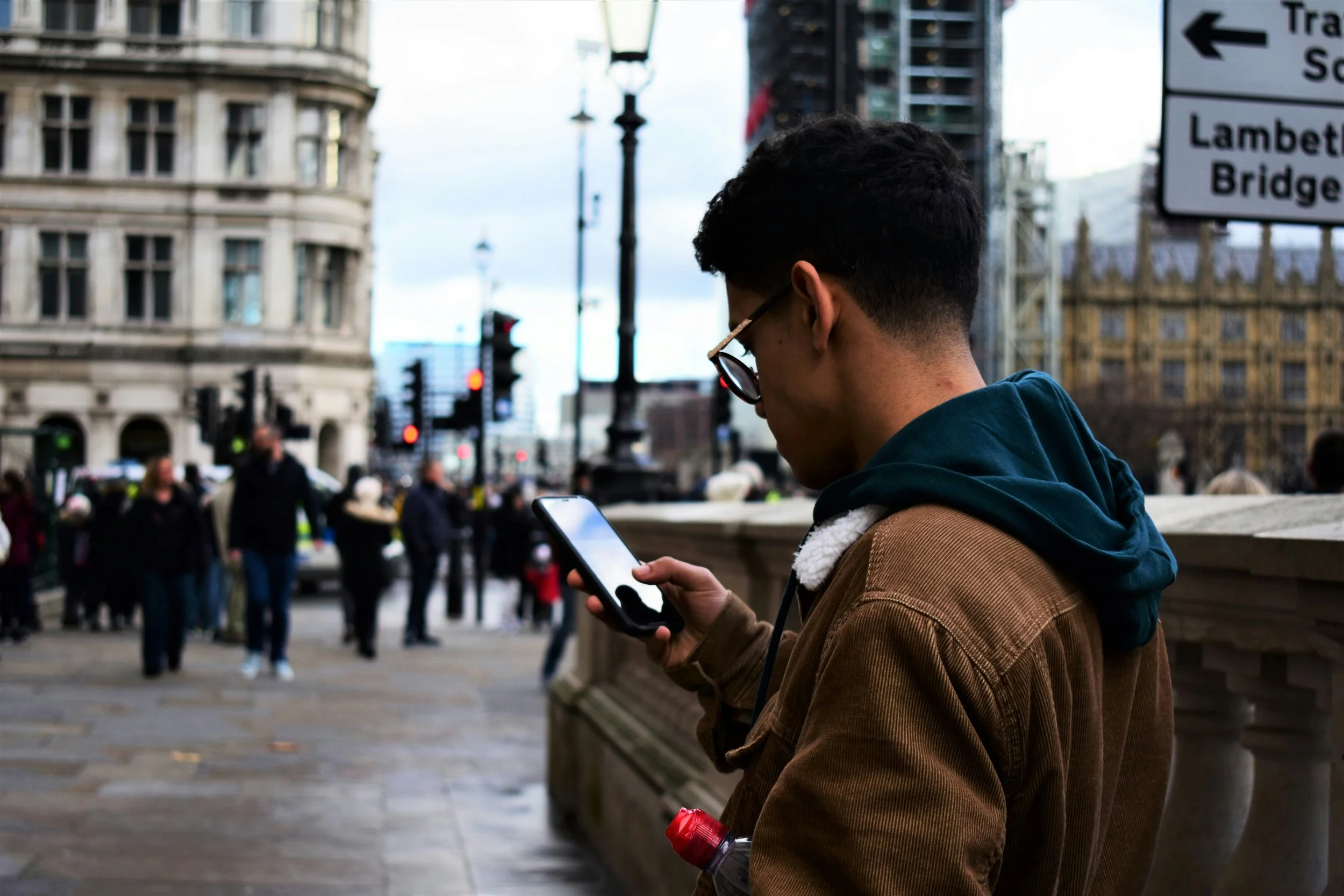 homme téléphone