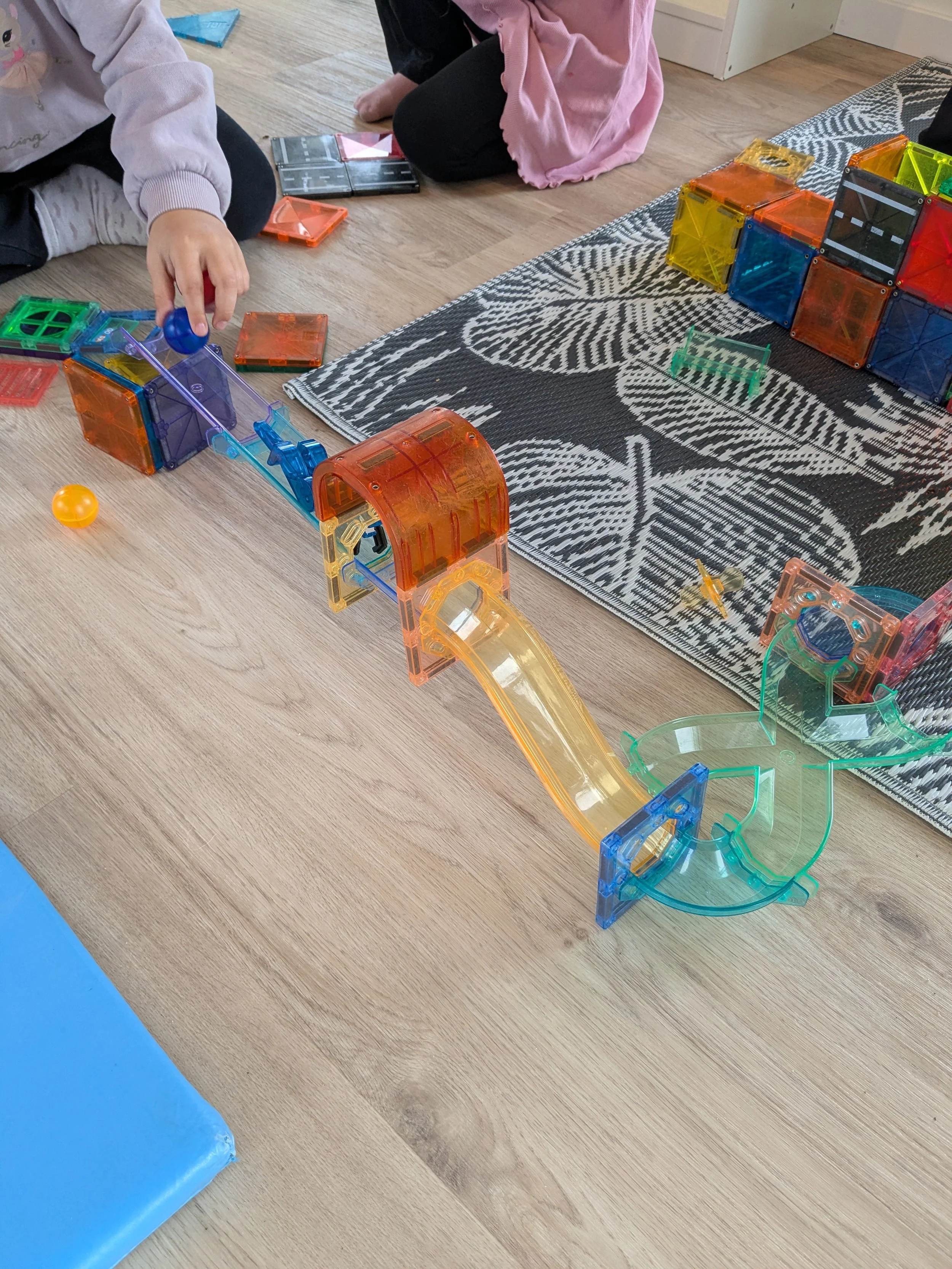 Kulebane og magneter