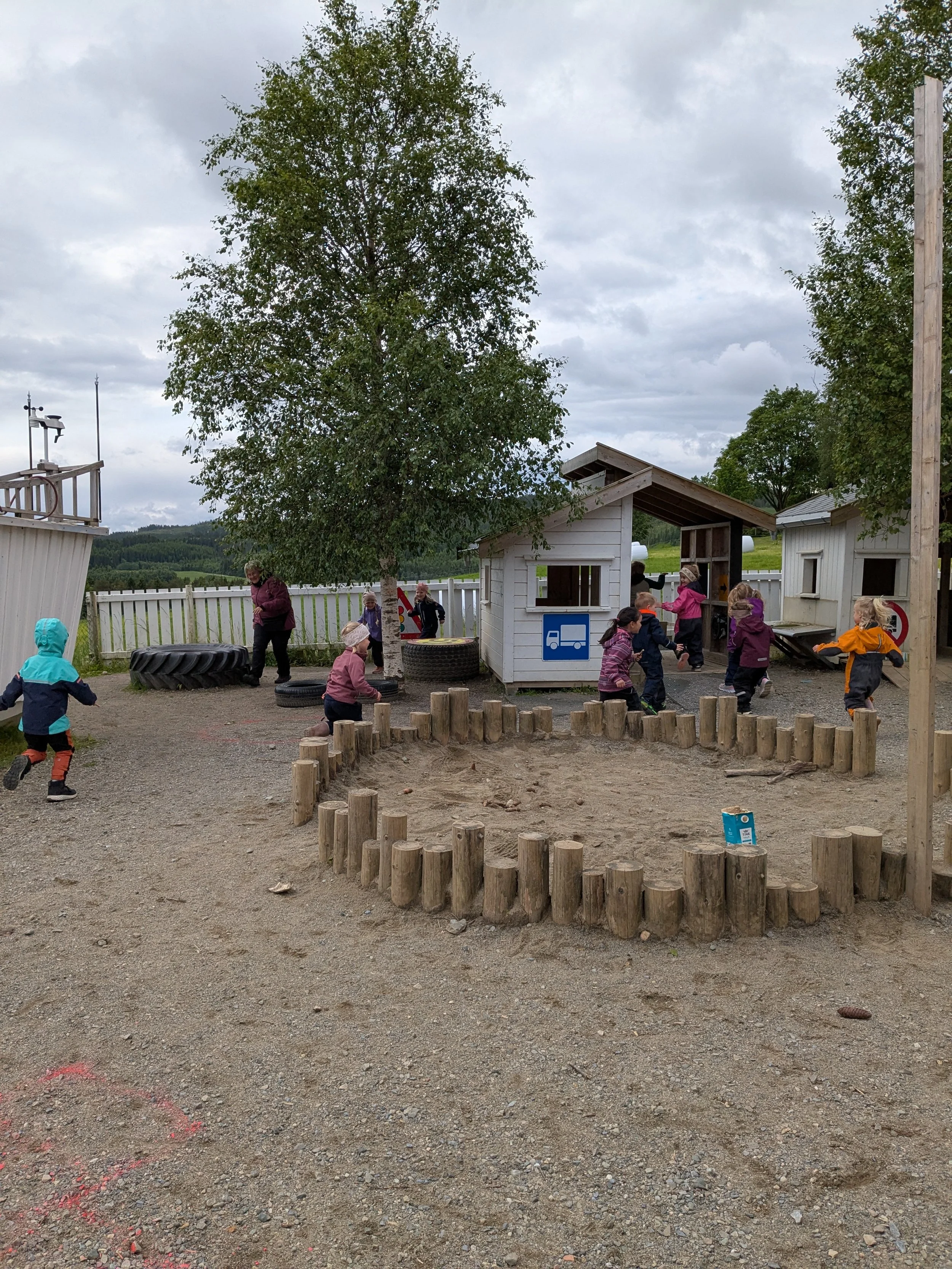Uteområdet på barnehagen.