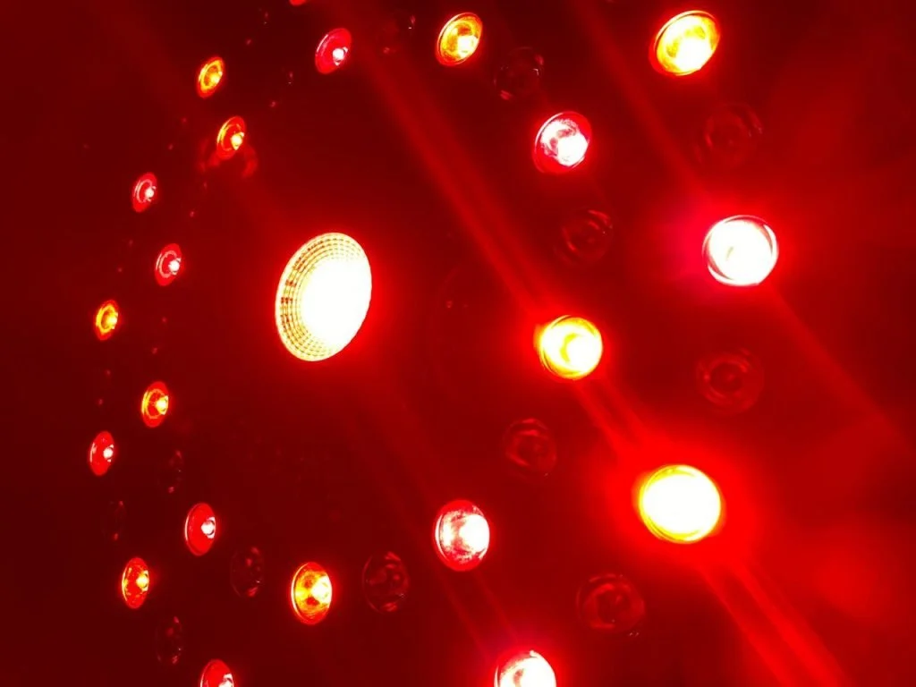 ¿Por qué luz roja por el día?