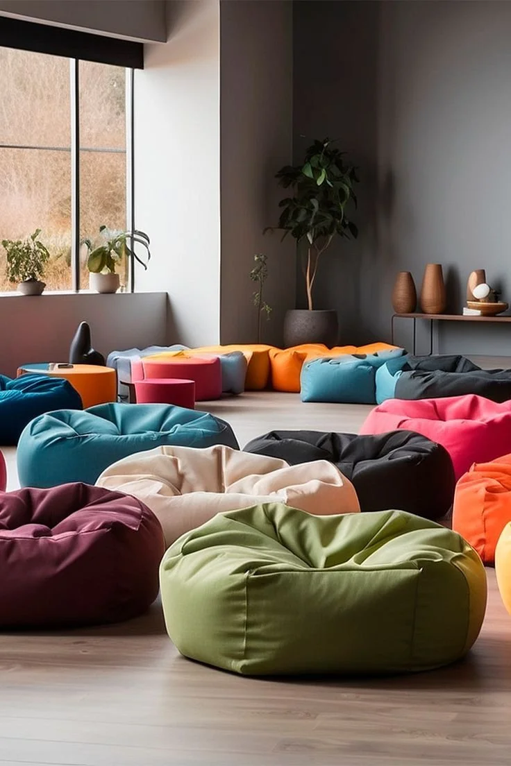Lot de poufs - 400€ [ ou 10 parts de 40€ ]