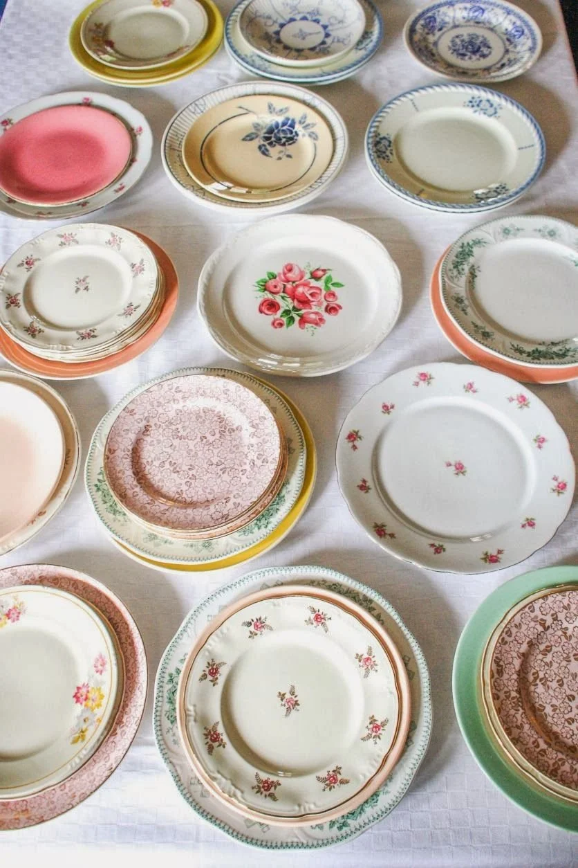 Lot de 30 assiettes - 120€ [ ou 3 parts de 40€ ]