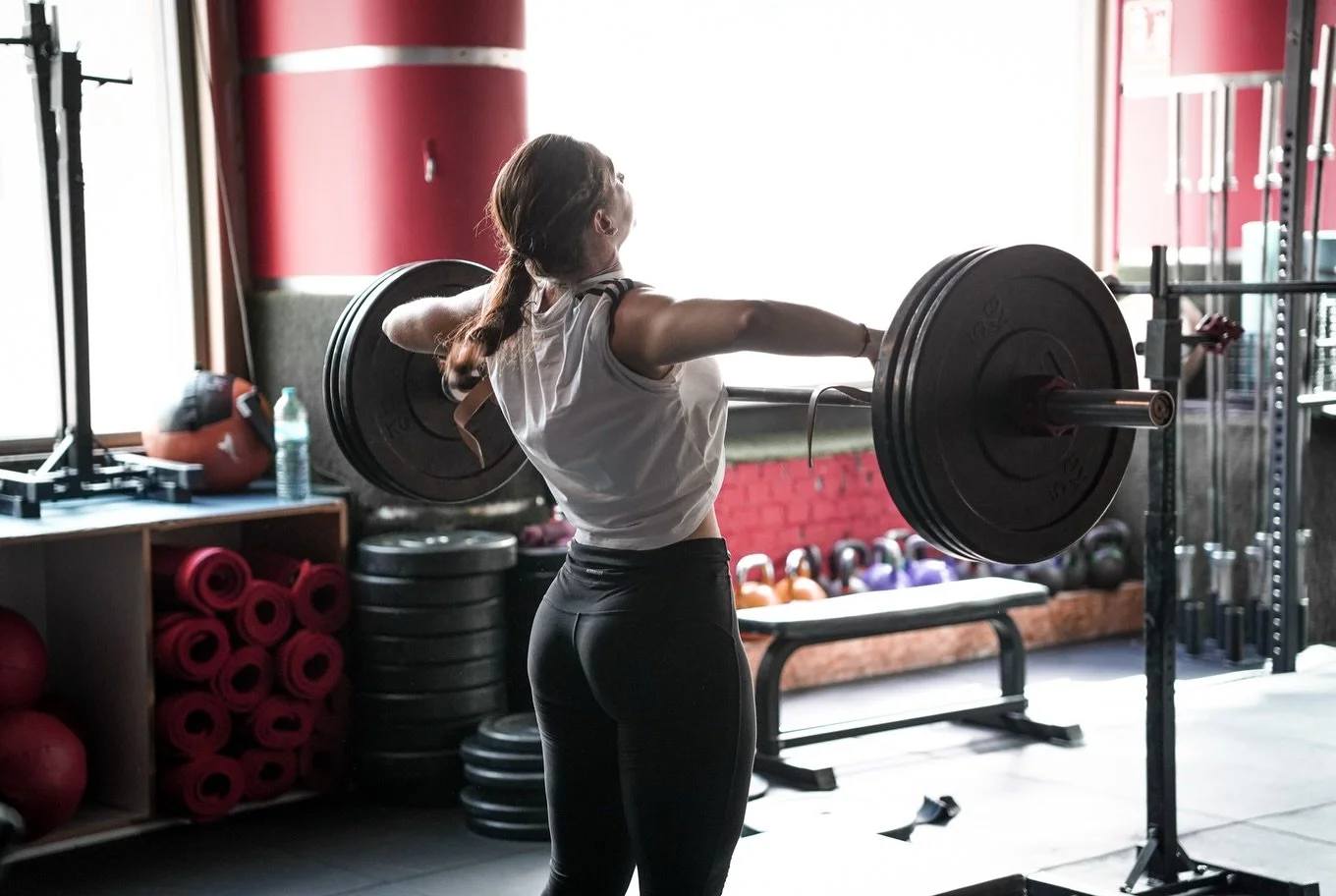 Ya vamos por la mitad de septiembre. &iquest;Todav&iacute;a sin decidir qu&eacute; deporte hacer?
En CLBC tienes donde elegir: 🏋️ Halterofilia &middot; Functional Bodybuilding &middot; CrossTraining &middot; HYROX
Cada actividad adaptada a ti, pero 