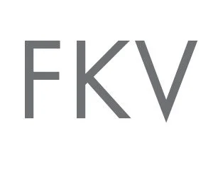 Drie grote letters 'FKV' in grijstinten op een witte achtergrond.