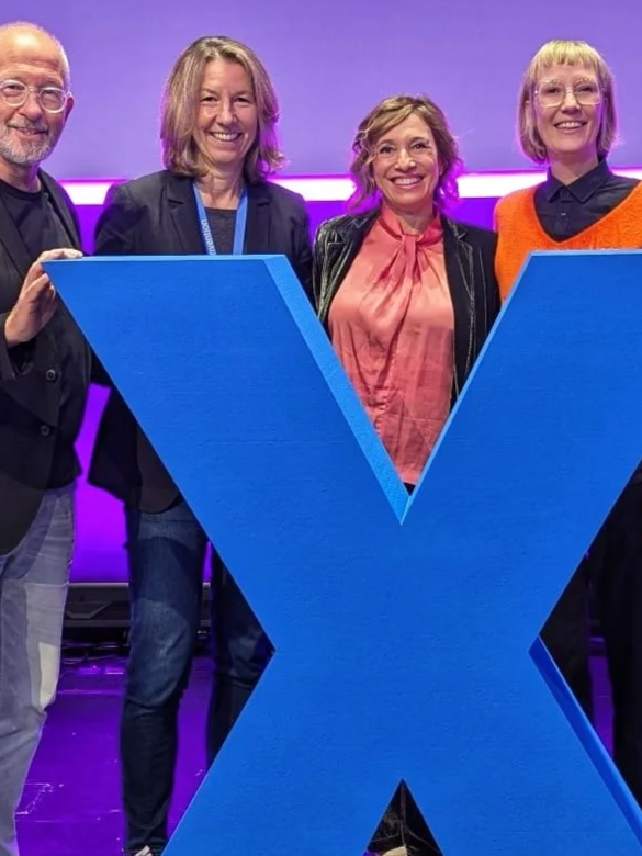 Gruppenfoto von Teilnehmenden bei einer Konferenz oder Veranstaltung im Kontext von Power to the Patients, Innovation und gesellschaftlichem Austausch.