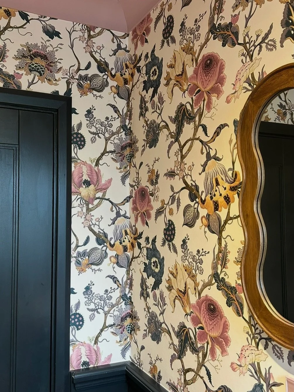 Some of our favourite cloakrooms&hellip;
I always say to clients the cloakroom is the one room in the house you can have fun with. Make it interesting, think pattern, colour and fabulous tiles or panelling. We&rsquo;re especially loving the combinati