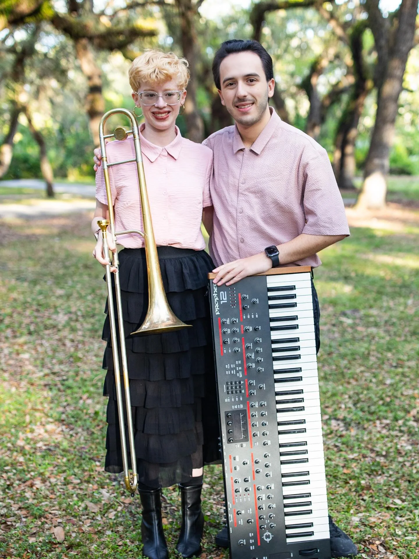 A few shot from our wonderful photo shoot at the beginning of this month!  At G.G Music Studios, our music truly comes from our hearts.  We always strive to evoke joy and accessibility in every note we play together!

📸 @bybellamedia 

#musicduo #sy