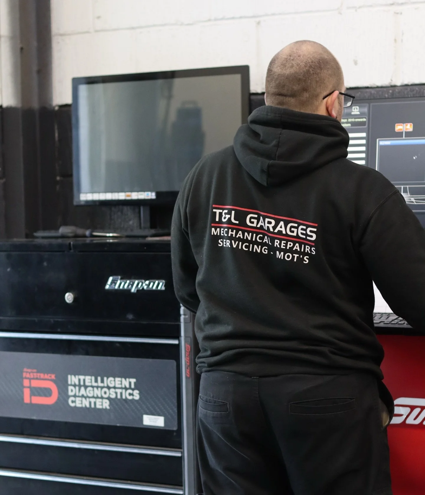 That noise you&rsquo;ve been ignoring isn&rsquo;t going to fix itself&hellip; 👀🔧

Drop us a call &amp; get it checked before it turns into something bigger. 

#Hastingsgarage #CarRepairs #Carservice