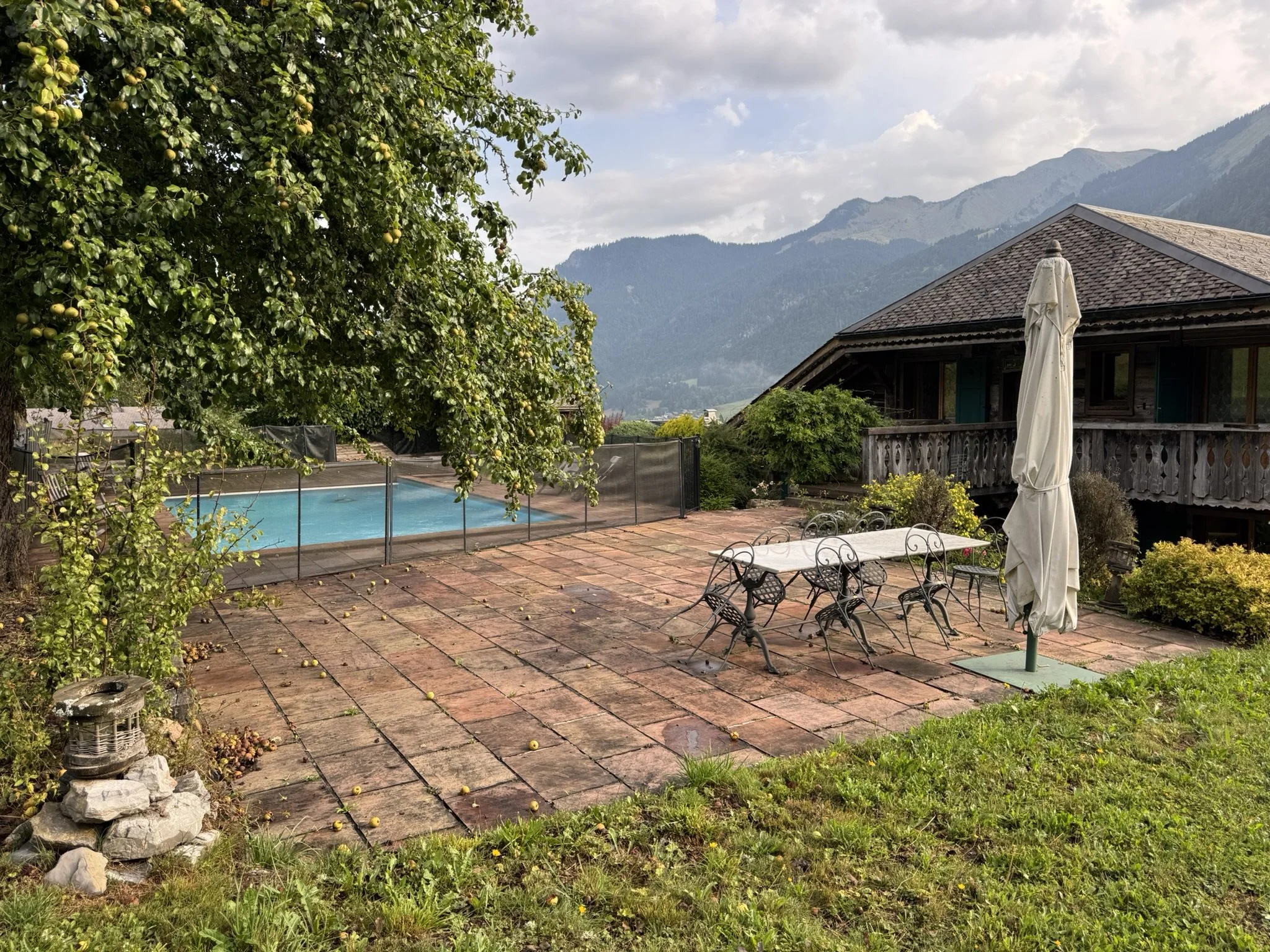 Chalet Gueret exterior, luxury Alpine chalet near Morzine

