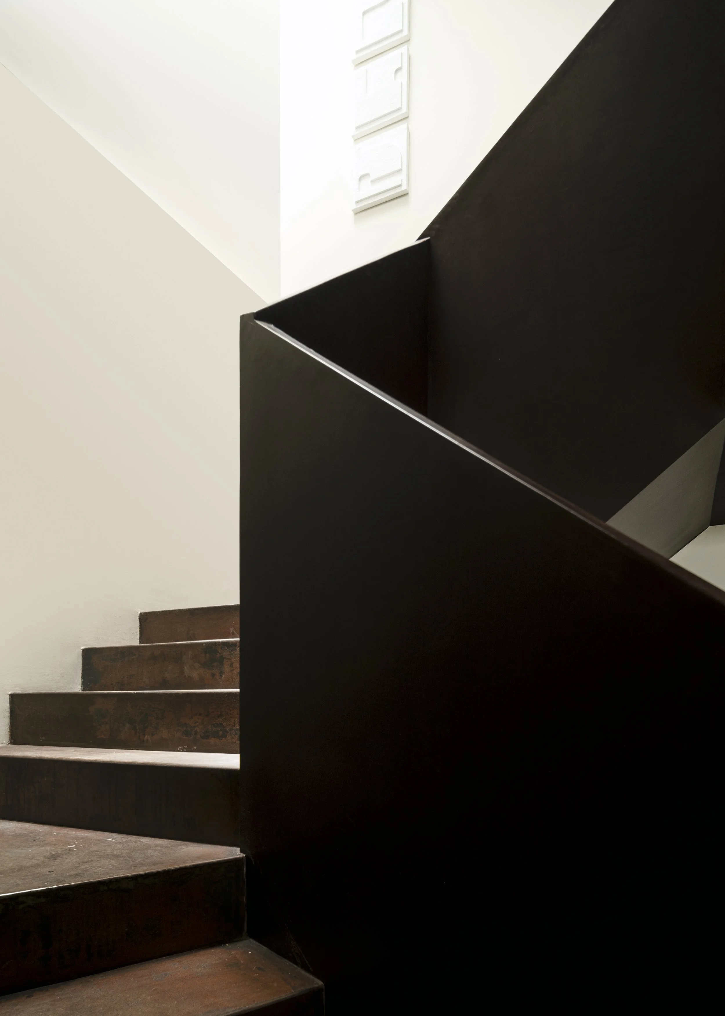 13_STAIRCASE DETAIL.jpg