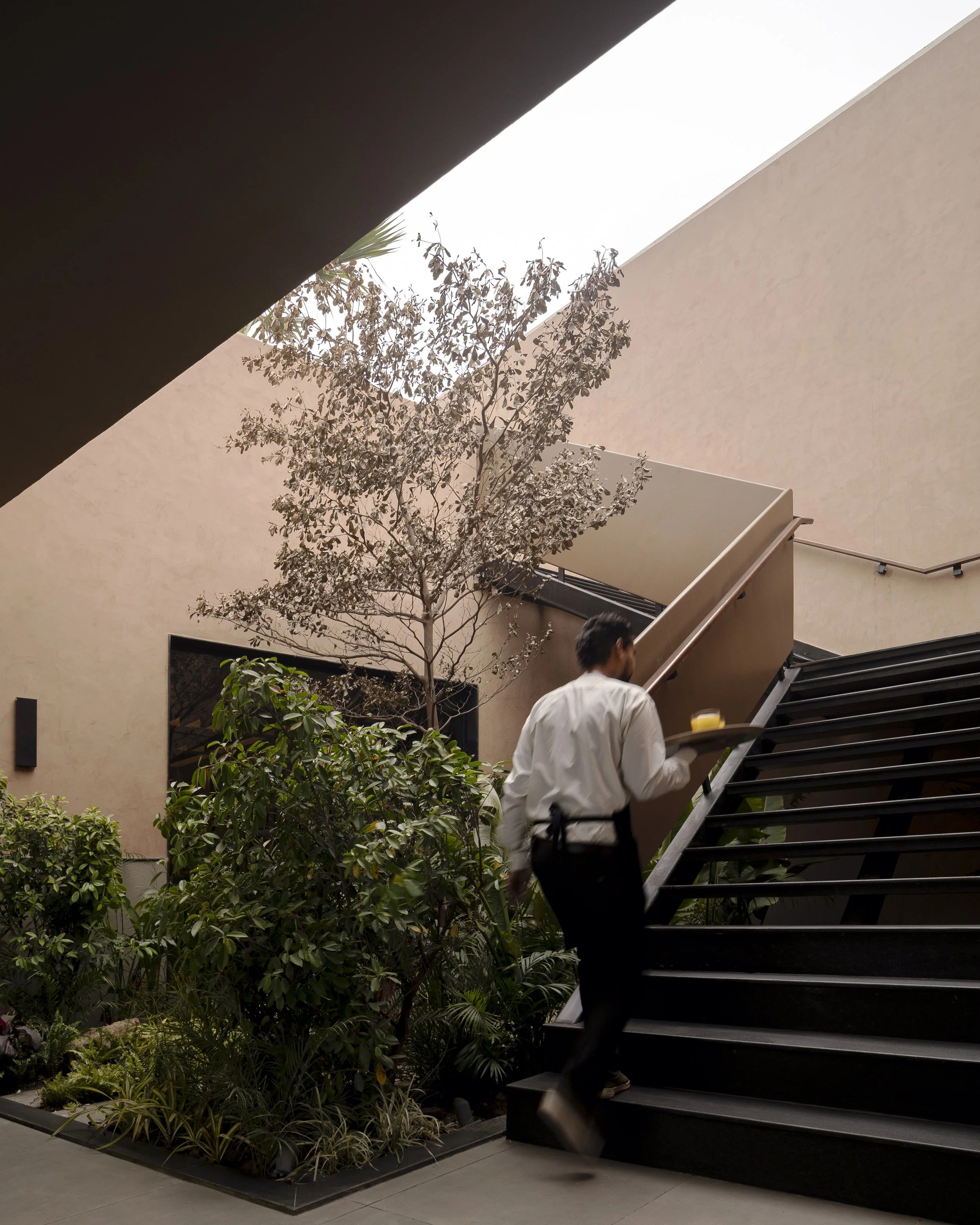 28_STAIRCASE AND THE COURTYARD.jpg