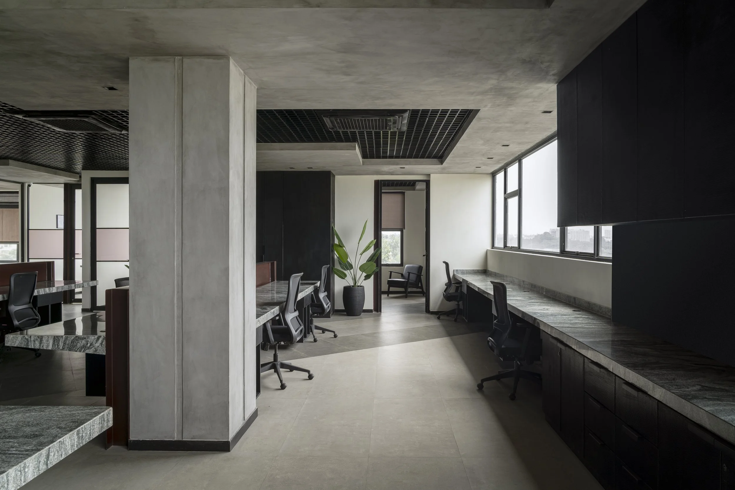 04_FIRST FLOOR COMMON WORKSTATION AREA.jpg