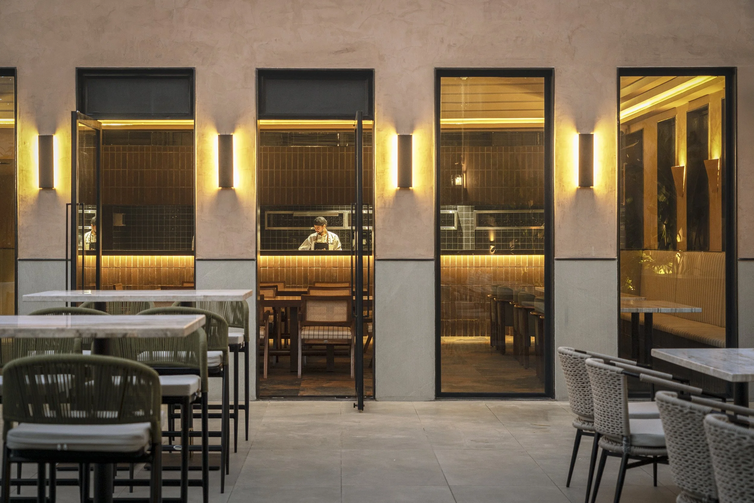 33_OUTDOOR SEATING CONNECTING TO THE RIGHT VOLUME.jpg