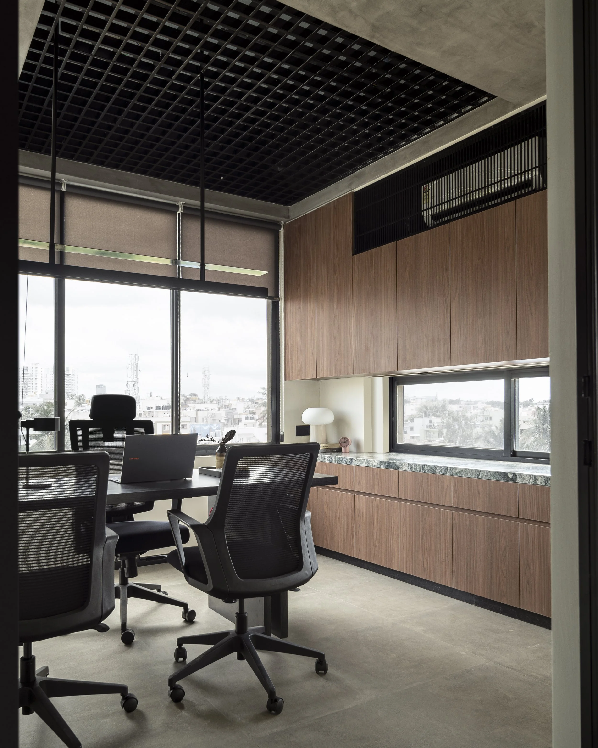 20_FIRST FLOOR CABIN.jpg