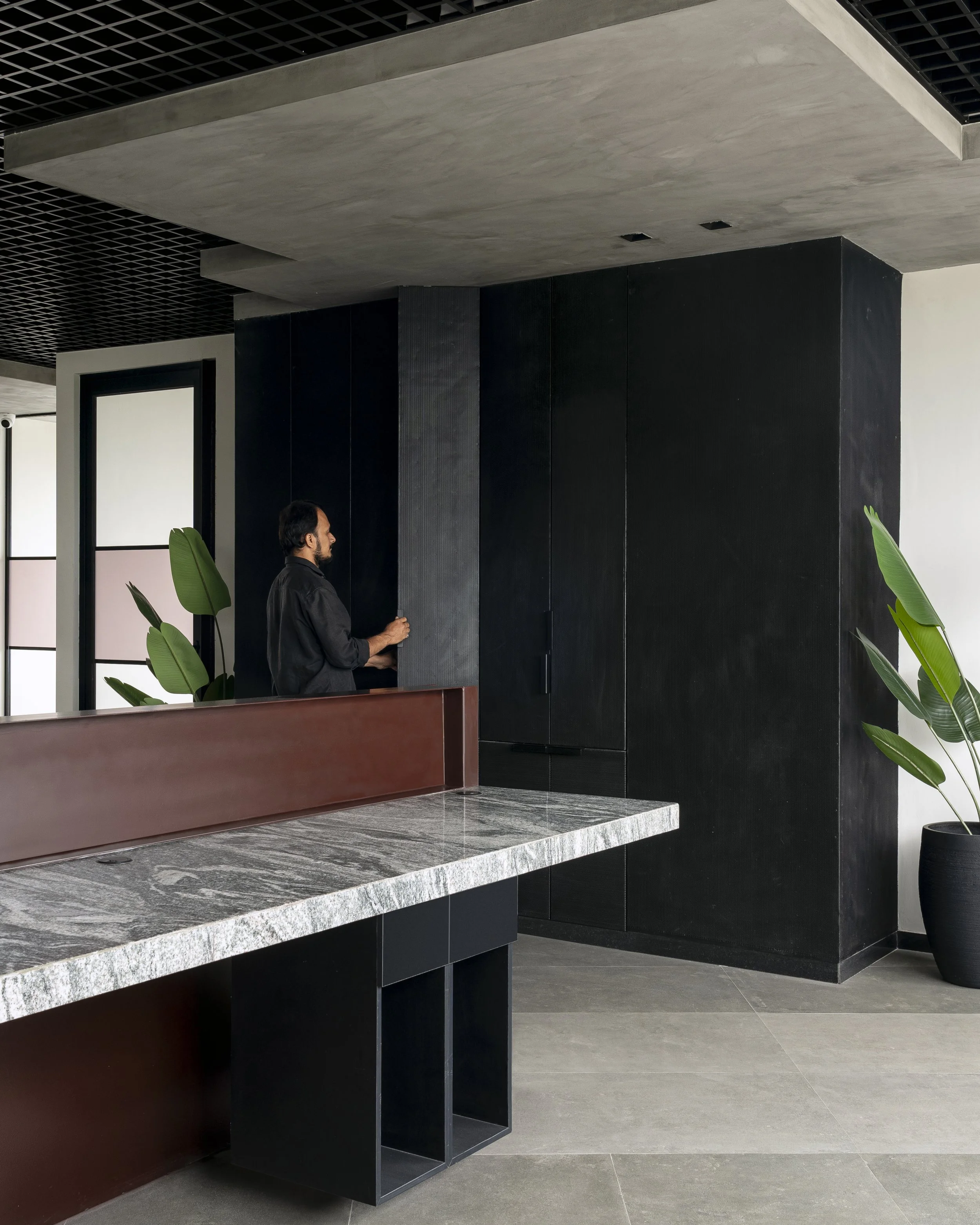 06_FIRST FLOOR COMMON WORKSTATION AREA.jpg