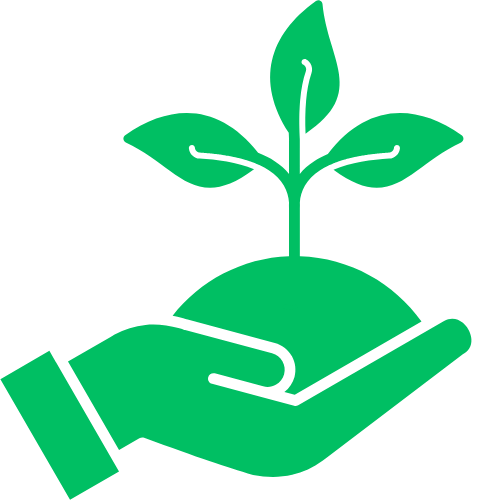 Zaļa roka, kas tur augu ar trim lapām, simbolizējot izaugsmi un vides ilgtspēju.