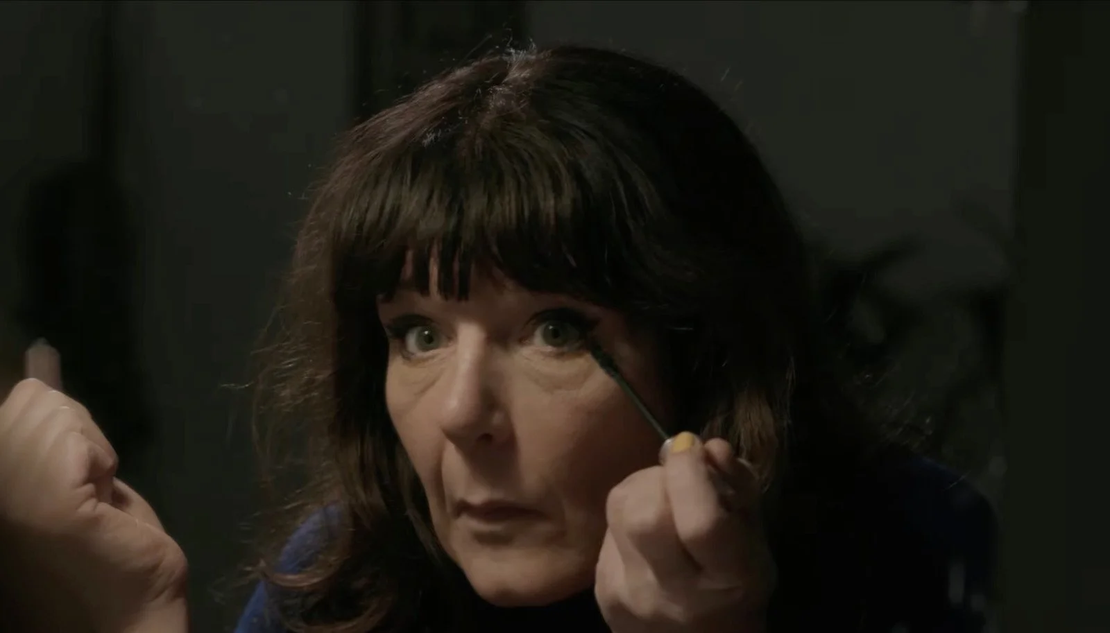 Performed by Jan Ducheyne, Ingrid Heiderscheidt, Teuk Henri, Jef Mercelis, Frank Pay and Cyrille Obermuller.   Filmed and directed by Daniel Demoustier