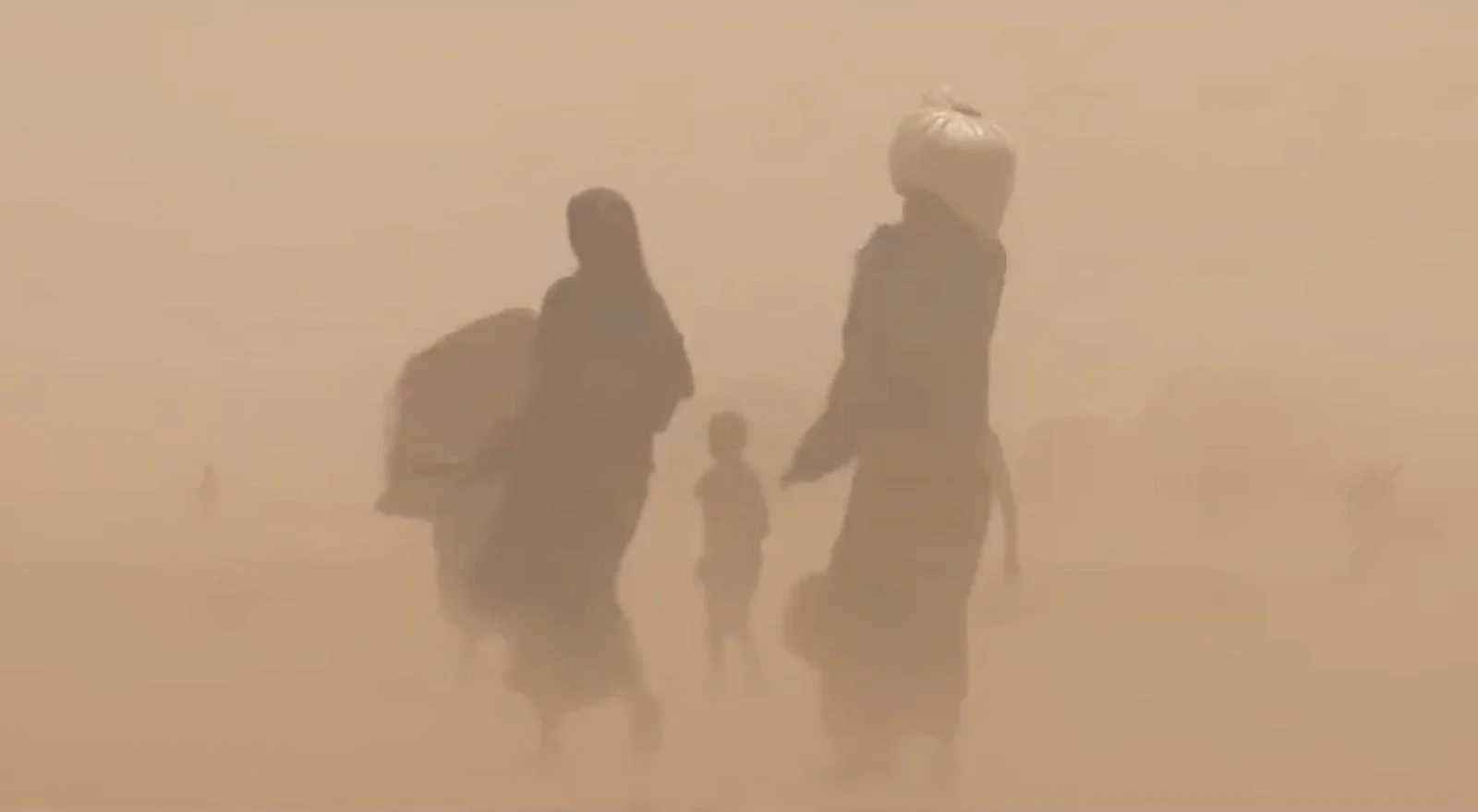 ITN`s Rohit Kachroo reports on the dramatic humanitarian crisis  from Wajir district and Dadaab refugee camp in North Kenya on the Somali border. Filmed and edited by Daniel Demoustier. July 2011.