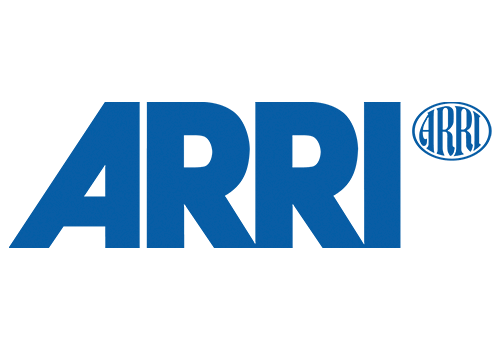Das Bild zeigt das Logo von ARRI, einem Hersteller von Filmtechnik und Kameras. Das Logo besteht aus dem Schriftzug 'ARRI' in blauer Schrift mit einem ovalen Emblem auf der rechten Seite.