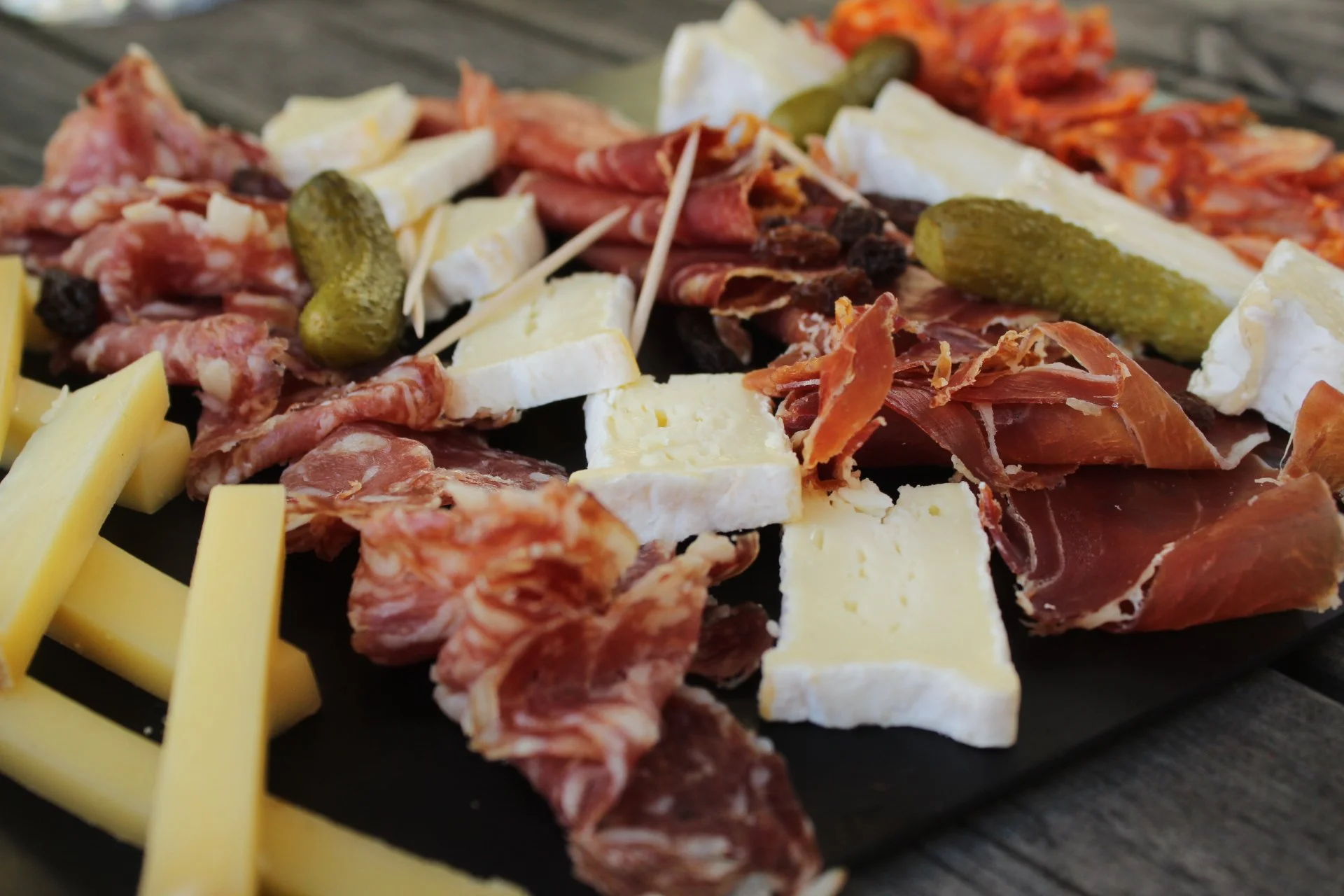 planche de charcuteries et fromages