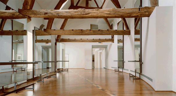 photo01[1] linea.gif