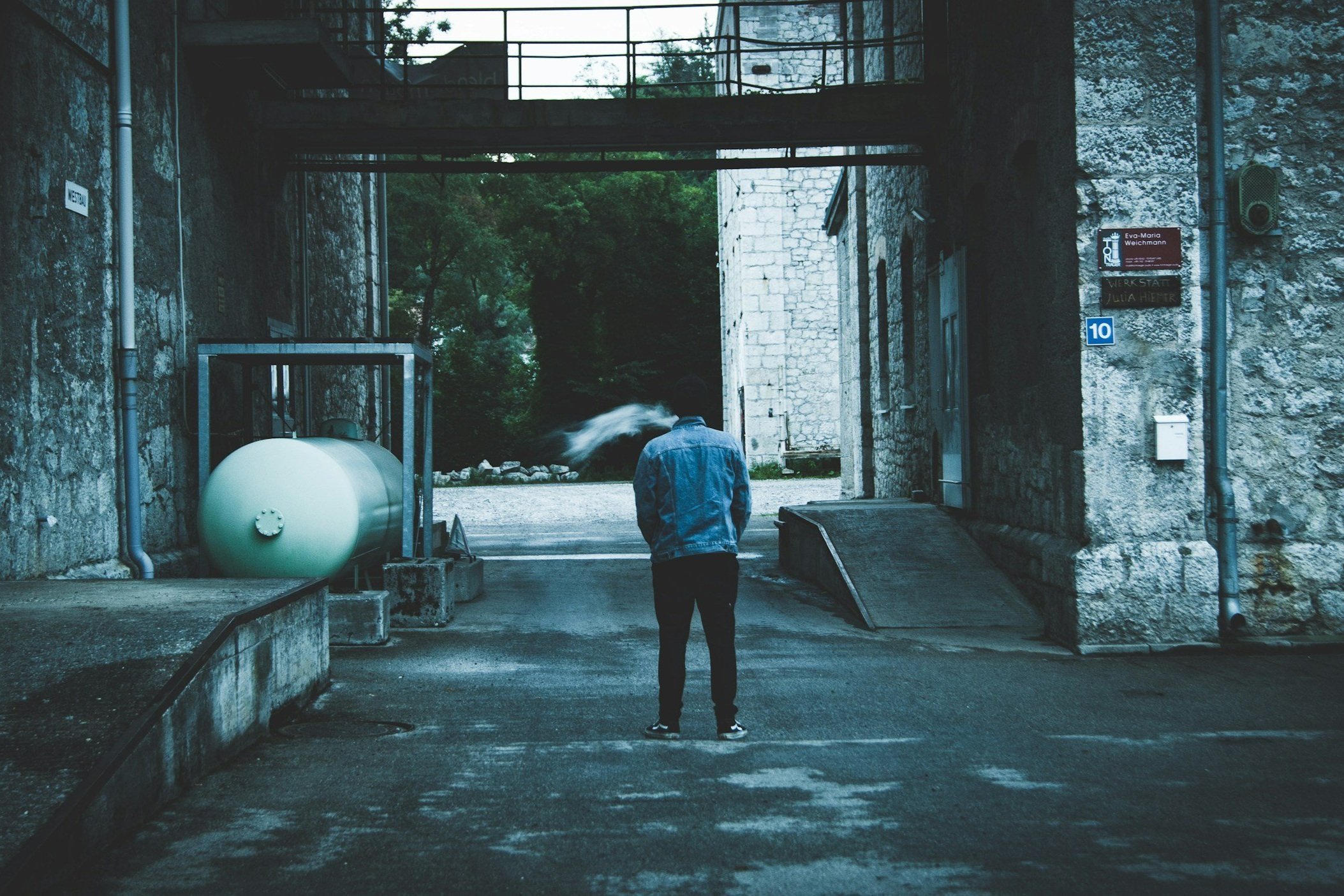 Why So Many Men Feel Lost Even When Life Looks Good