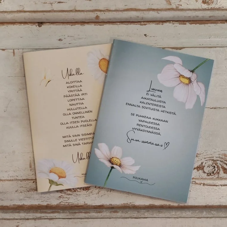 Vihkot - Luovuus ja Uskalla. A5 kokoiset muistivihkot, joiden sivuille voit kirjoittaen tai piirtäen tallentaa ajatuksiasi, suunnitelmiasi.