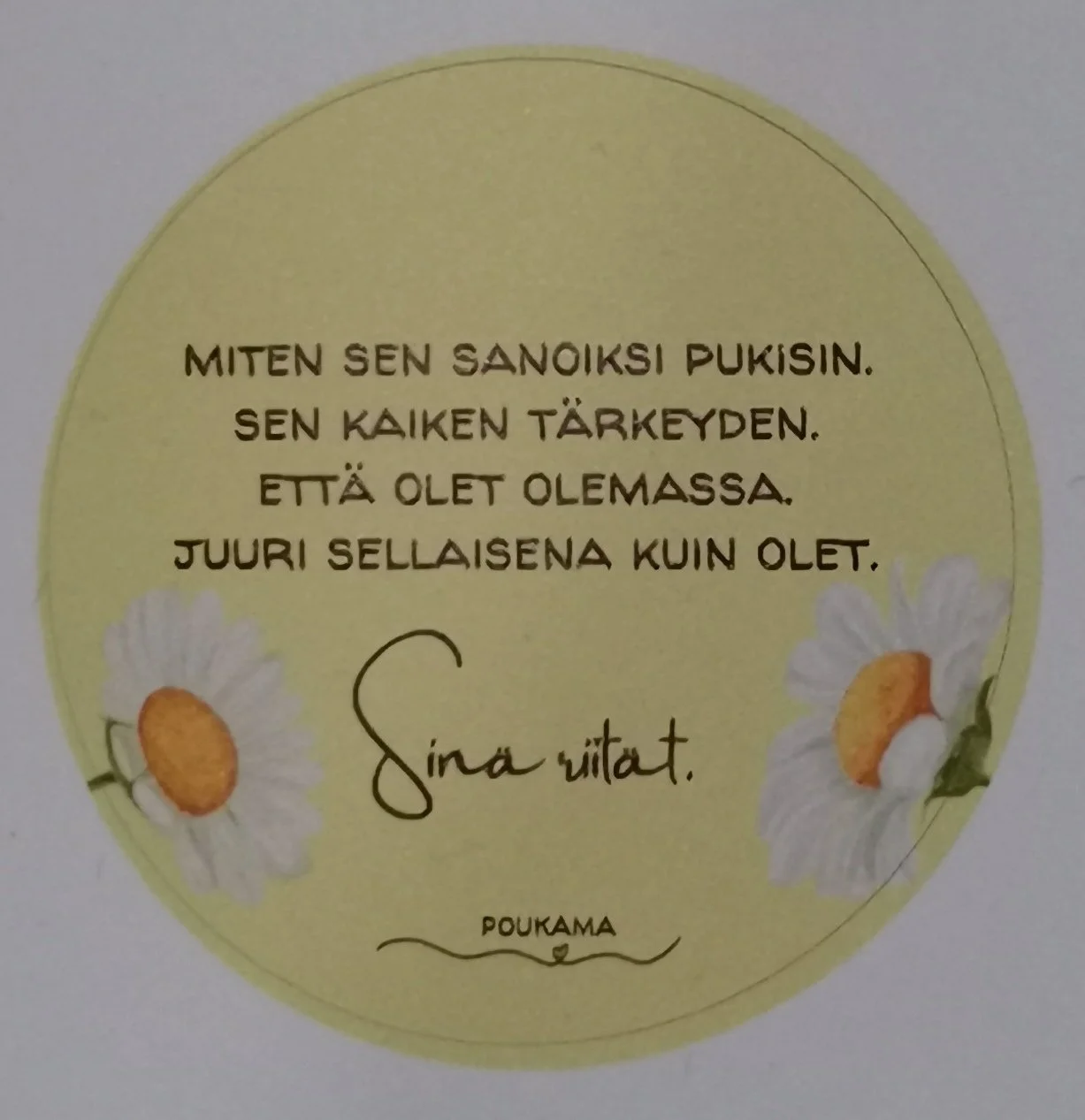 keltainen-tarra-arkki-sina-riitat.jpg